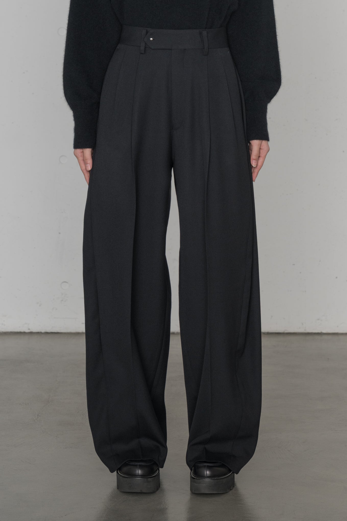 DOESKIN BARREL LEG PANTS
