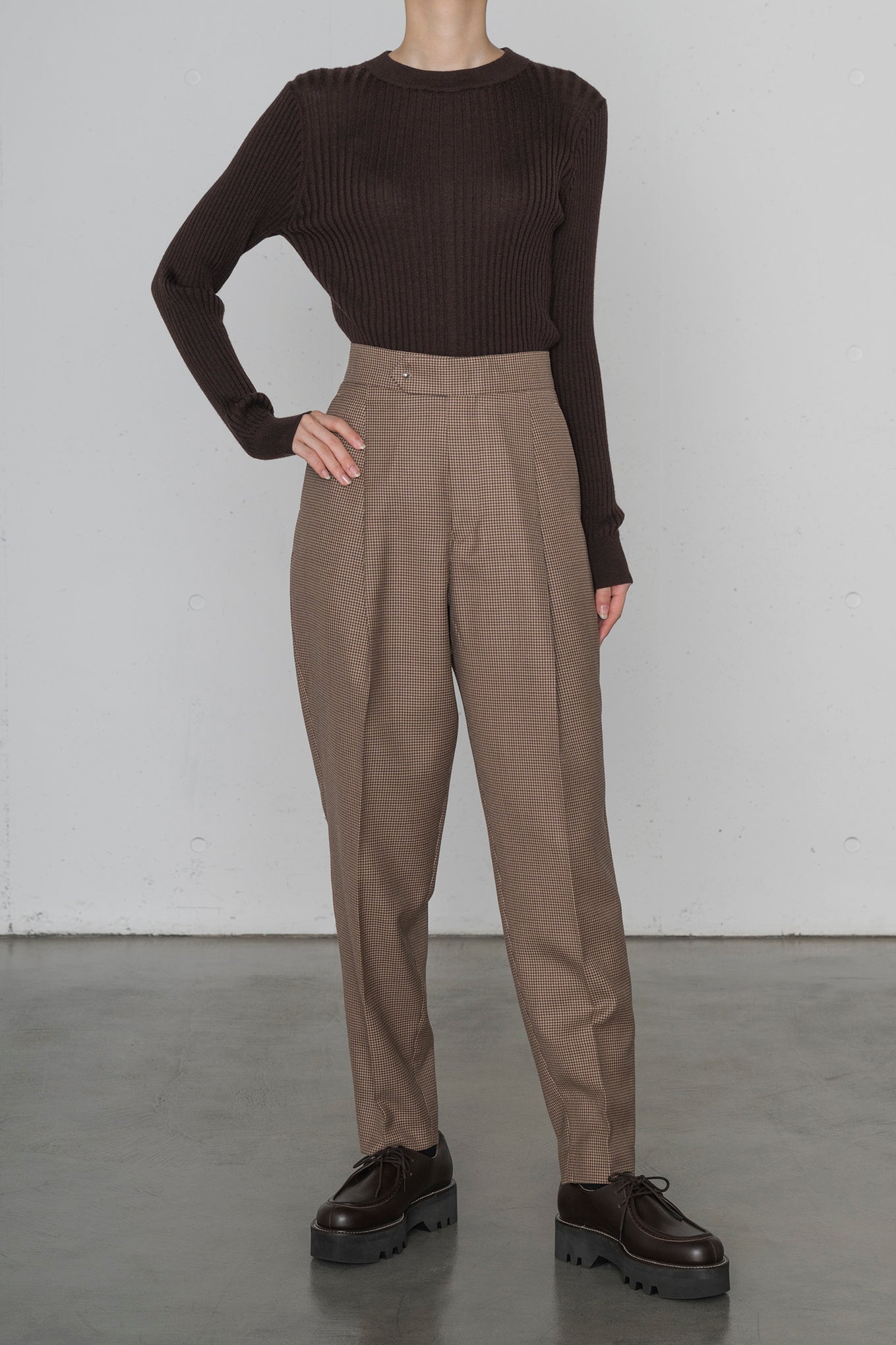 HOUNDSTOOTH TAPERED PANTS
