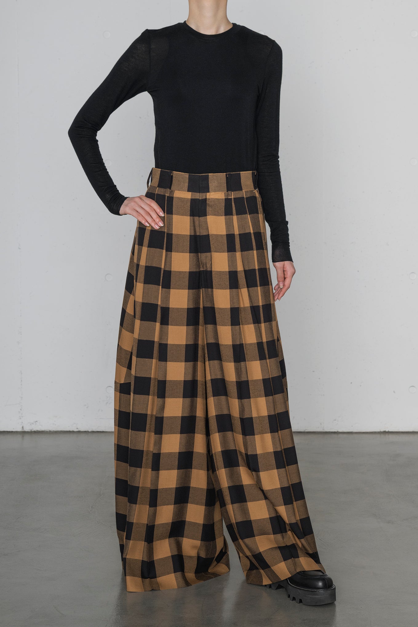 RAYON PLAID SUPER WIDE PANTS