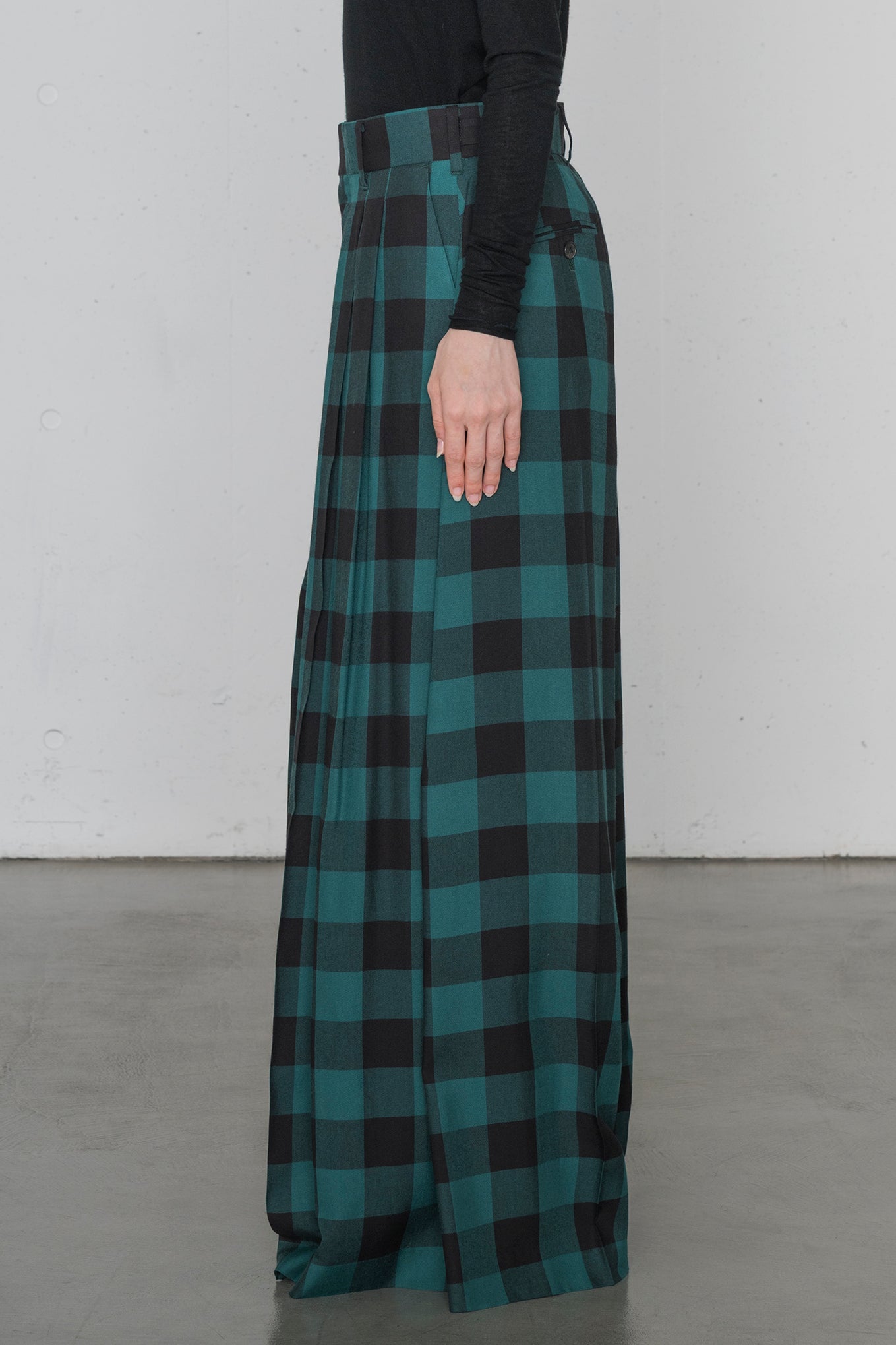 RAYON PLAID SUPER WIDE PANTS