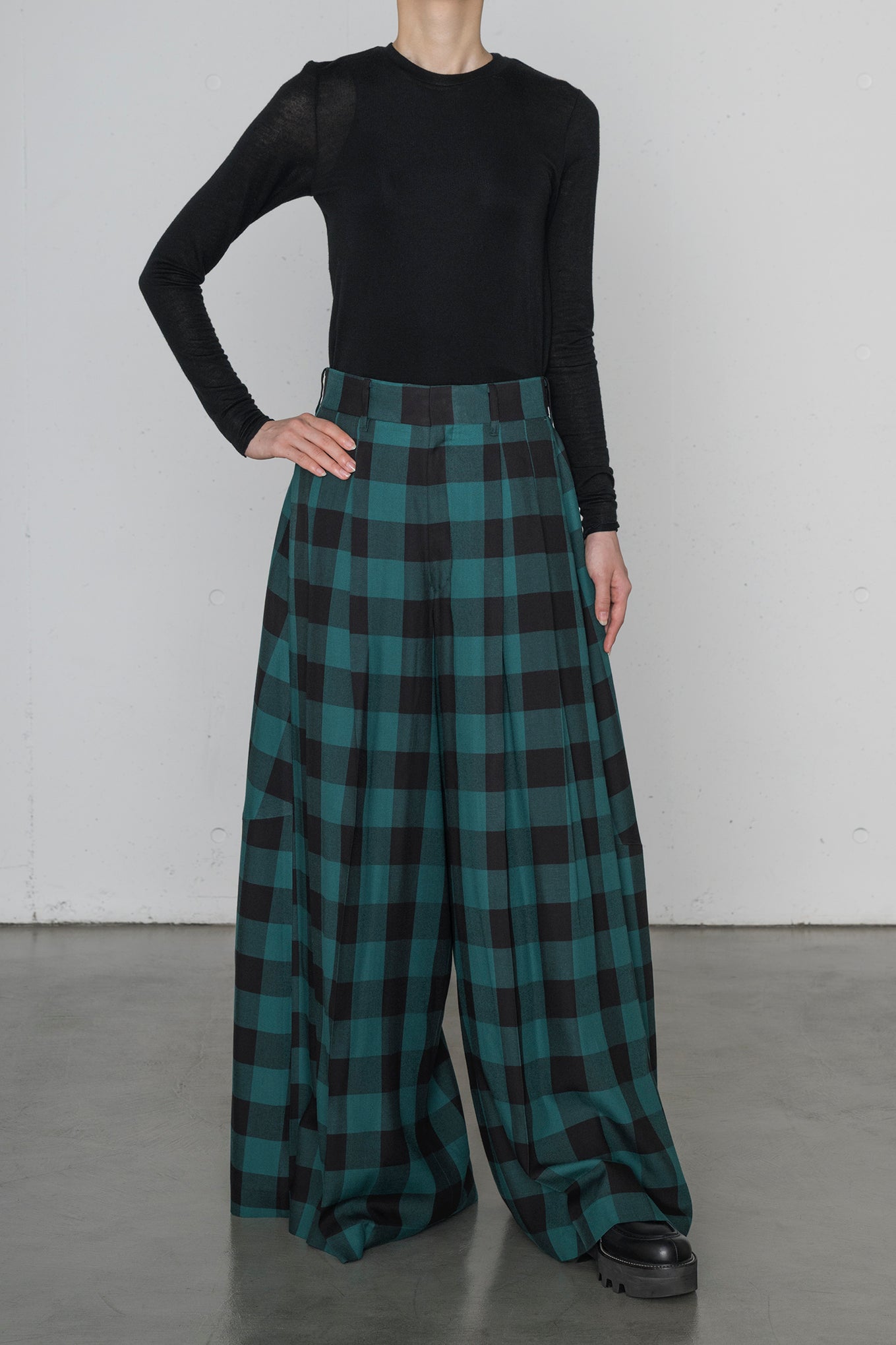 RAYON PLAID SUPER WIDE PANTS