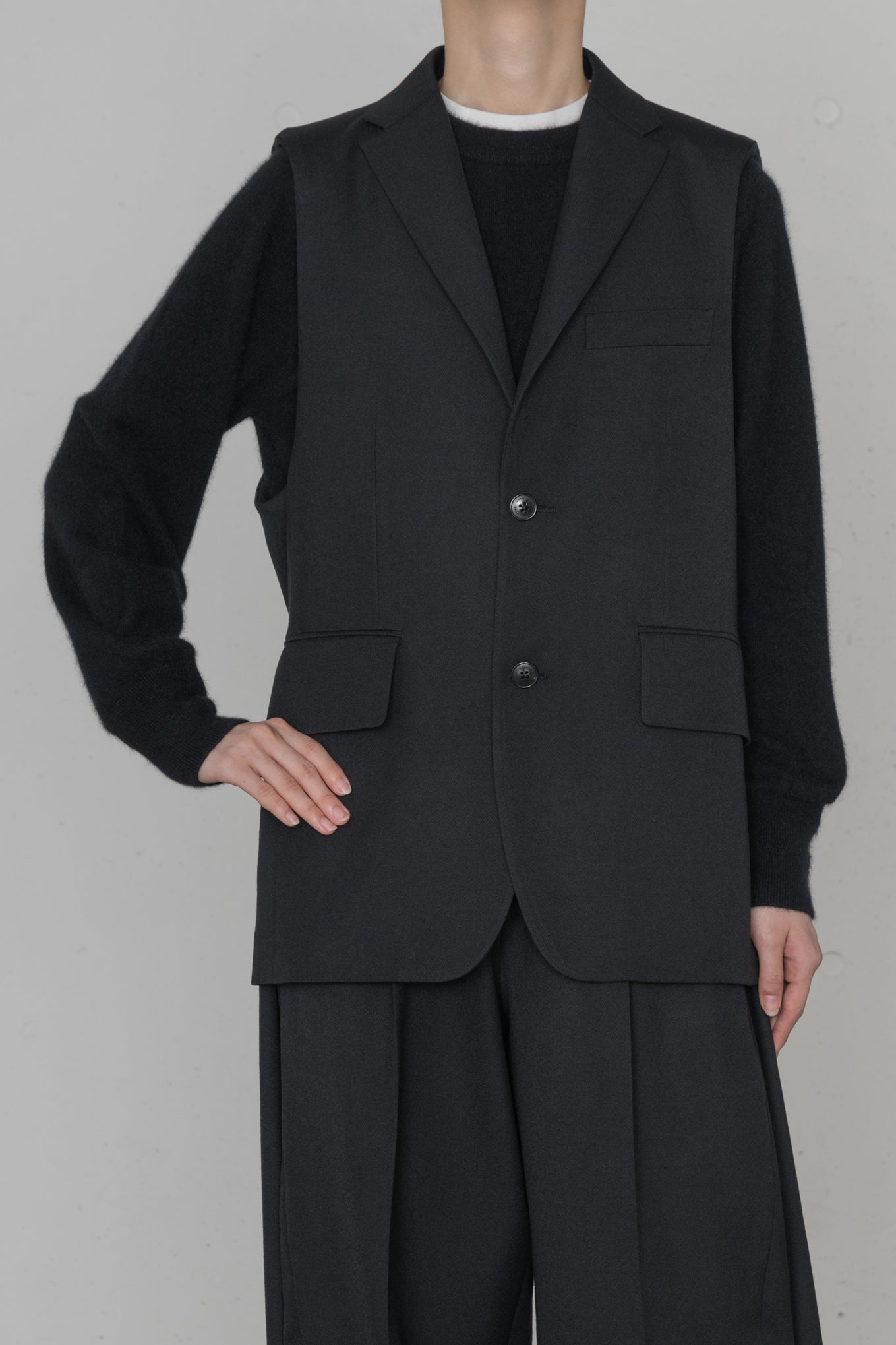 DOESKIN SLEEVELESS BLAZER