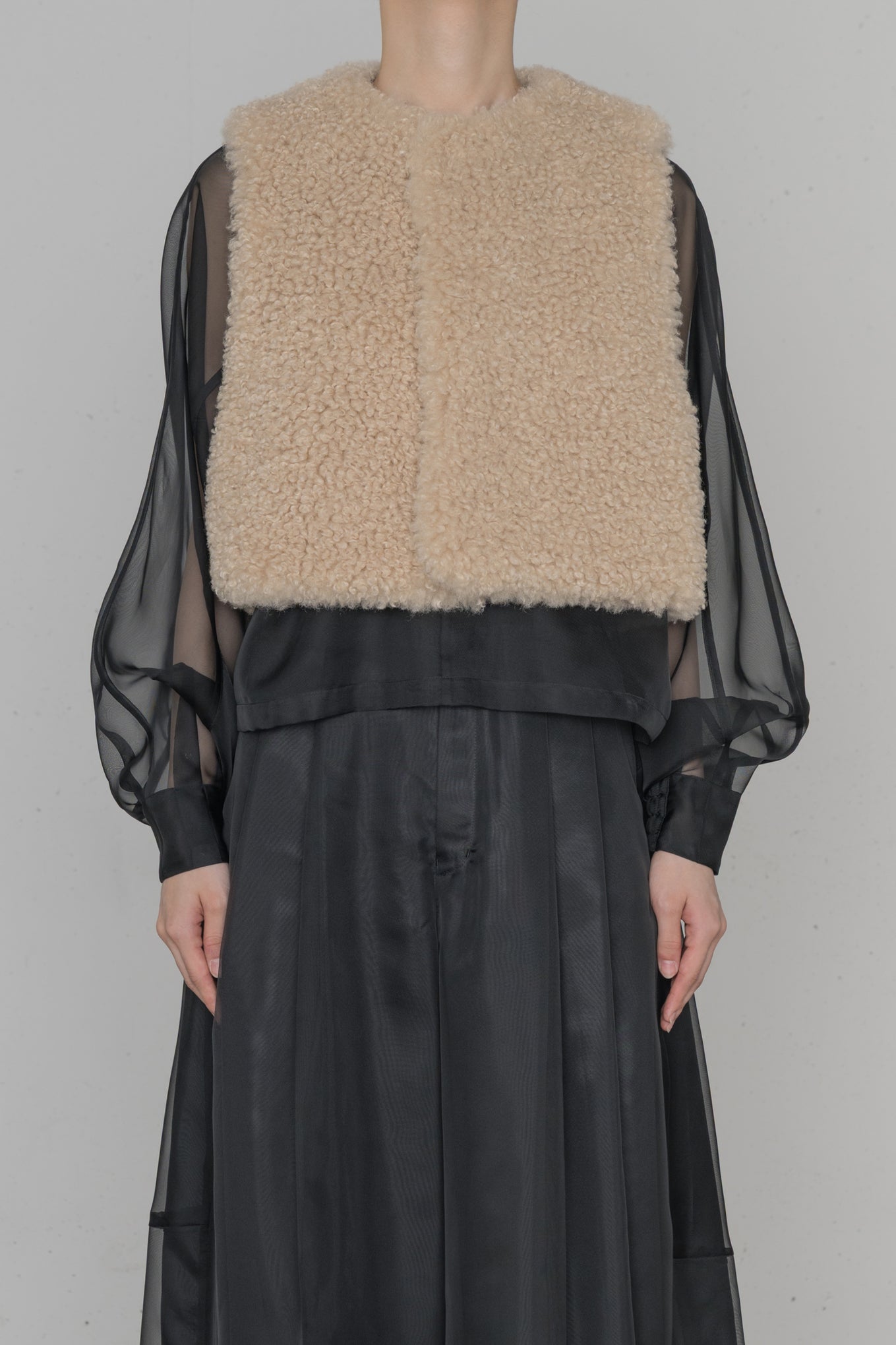 FAUX SHEARLING CROPPED VEST
