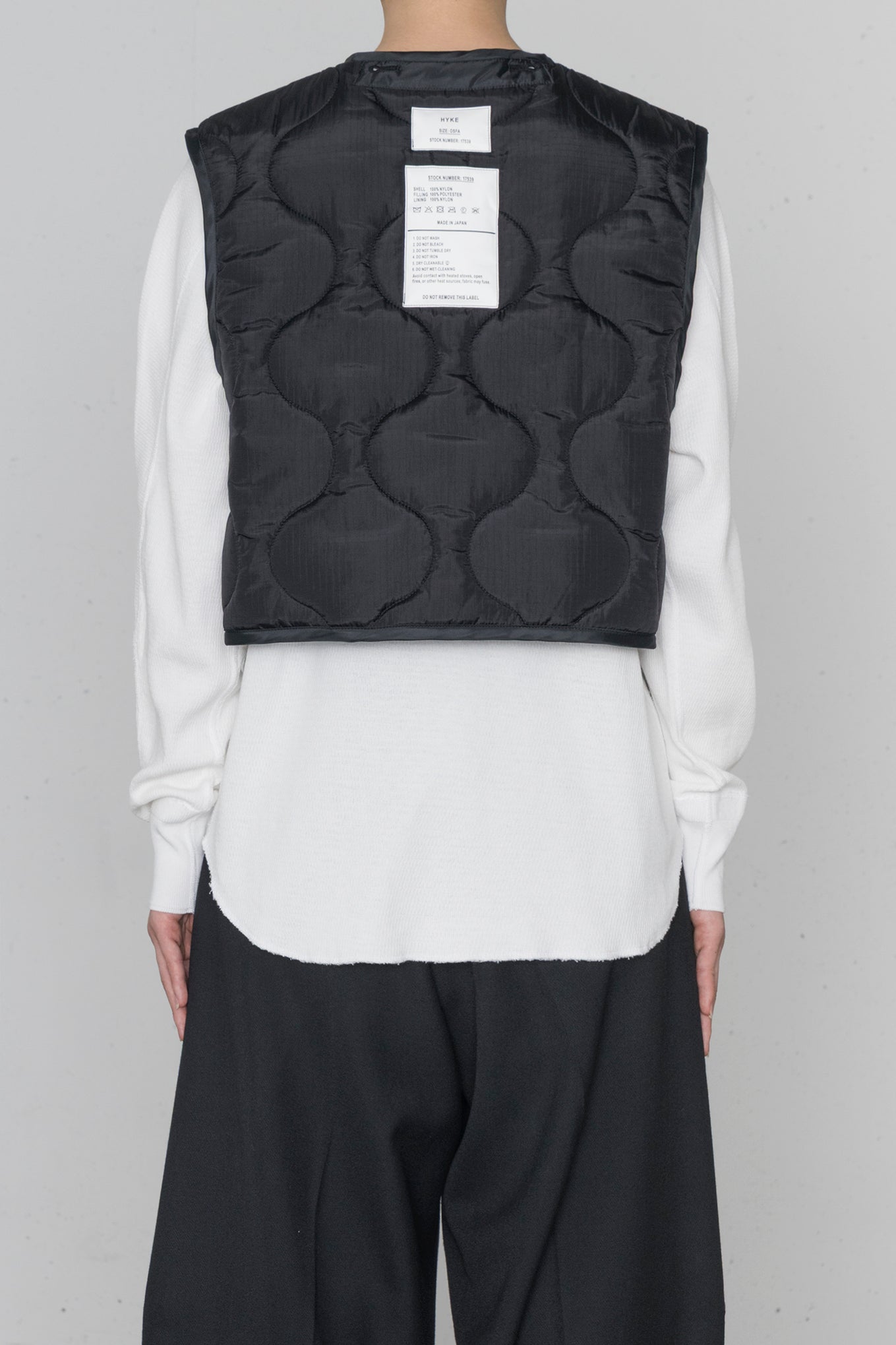 QUILTED CROPPED VEST