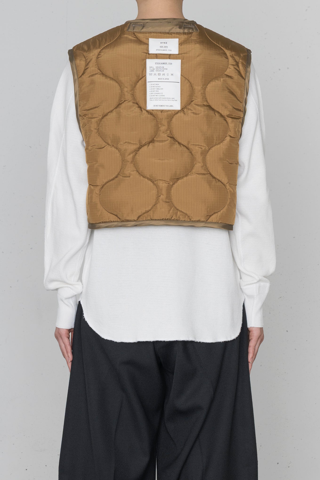 QUILTED CROPPED VEST
