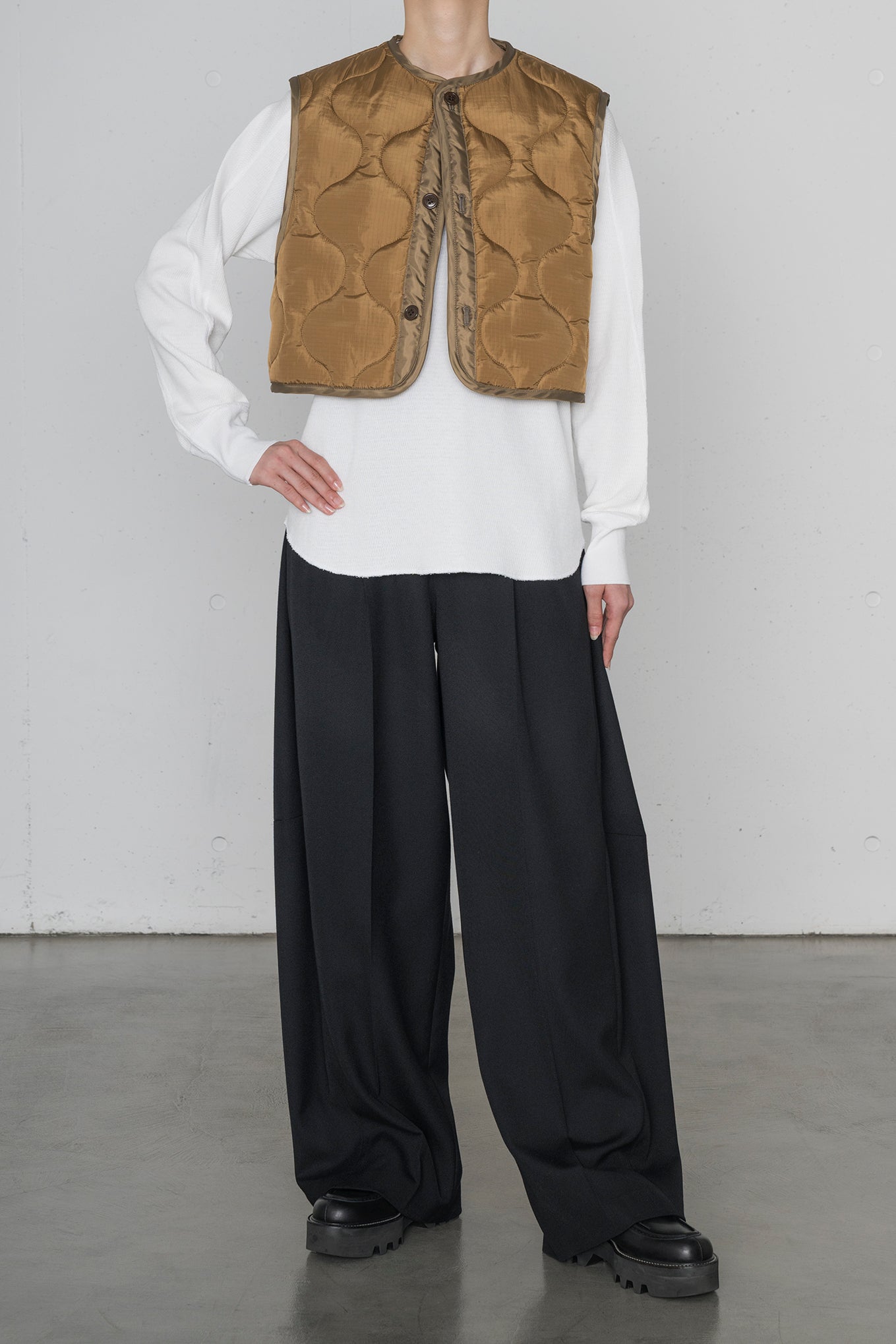 QUILTED CROPPED VEST