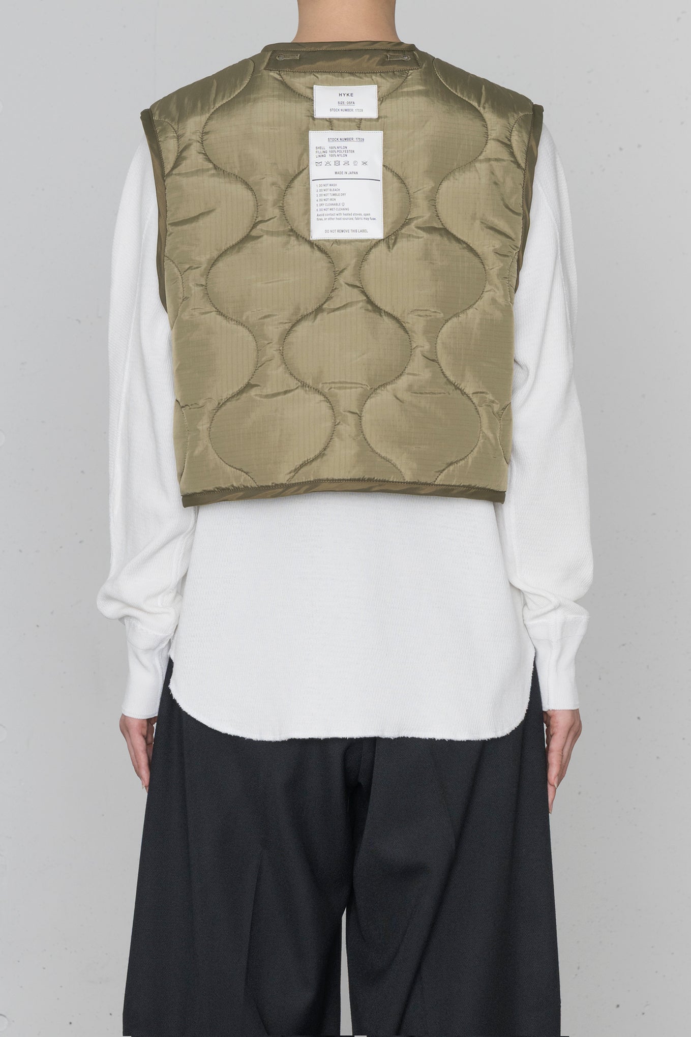 QUILTED CROPPED VEST