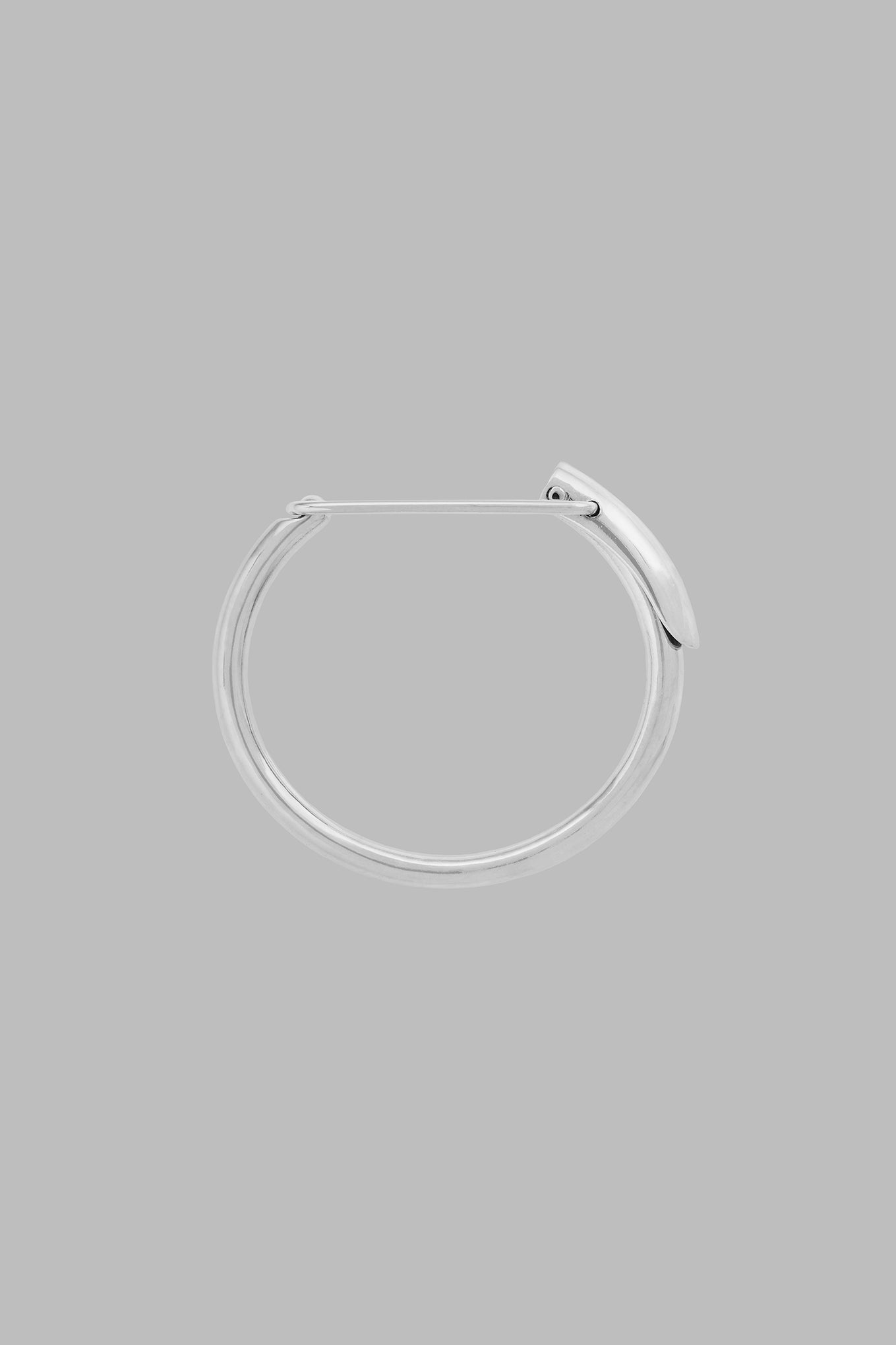 HYKE シルバーバングル Fサイズ　ハイク　アクセサリー HYKE シルバーバングル Fサイズ ハイク アクセサリー