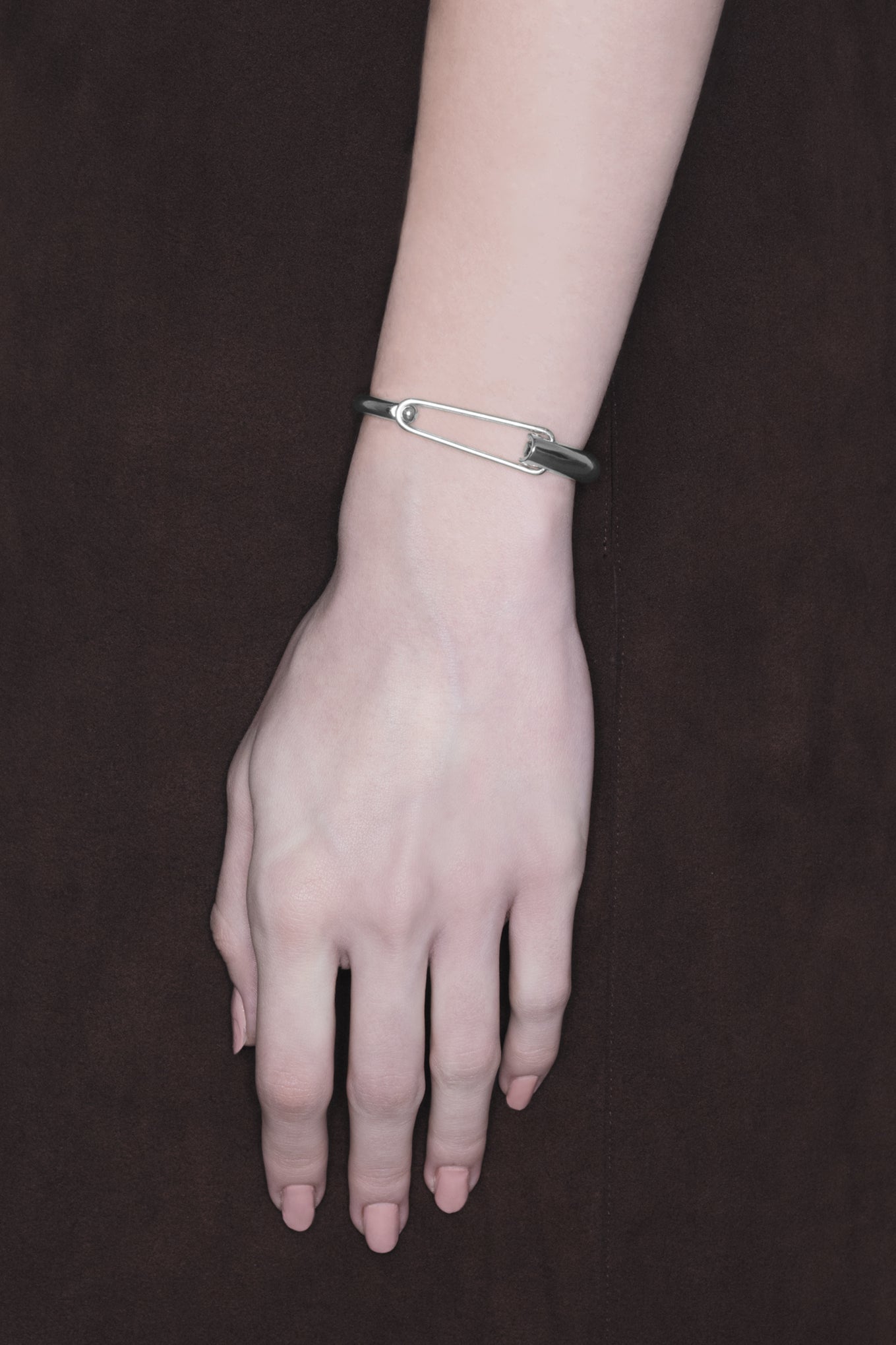 CLIP CUFF