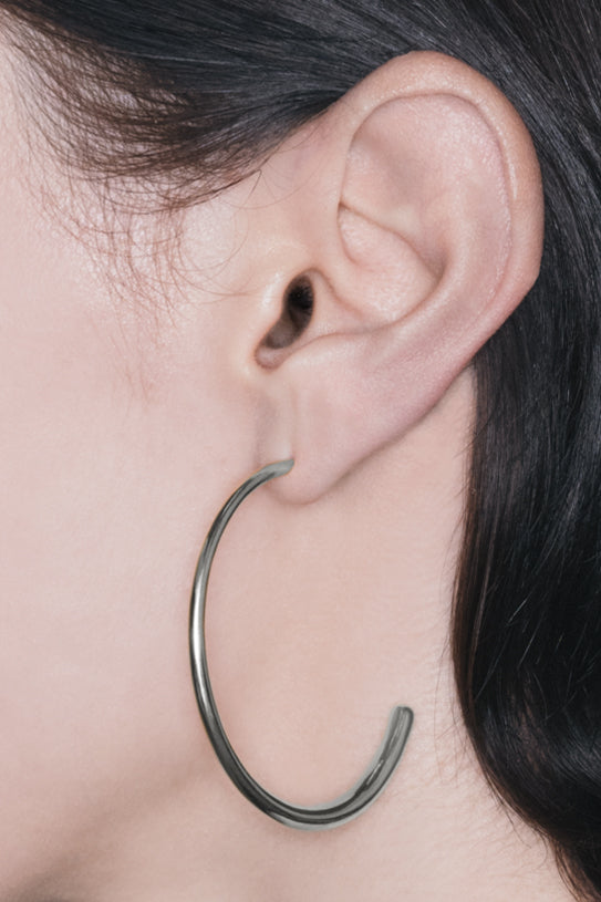 ROUND TAPERED EARRINGS