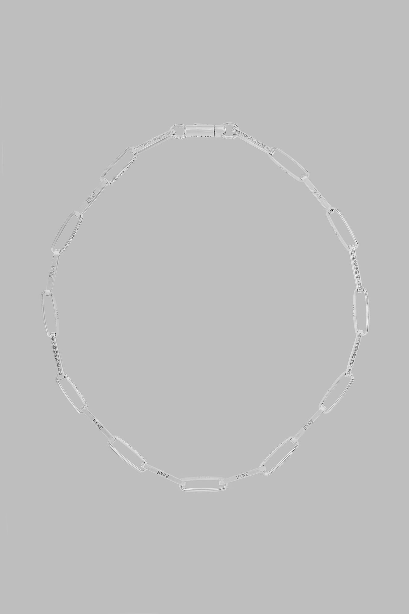 HALF ROUNDED CHAIN NECKLACE