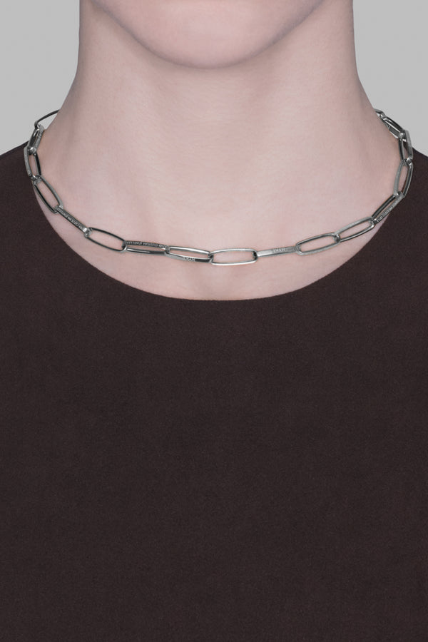 HALF ROUNDED CHAIN NECKLACE