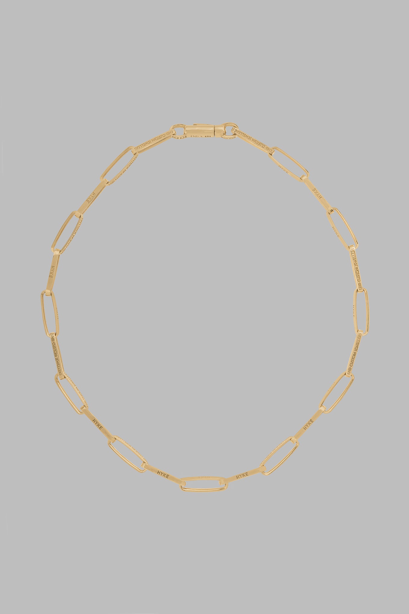 HALF ROUNDED CHAIN NECKLACE