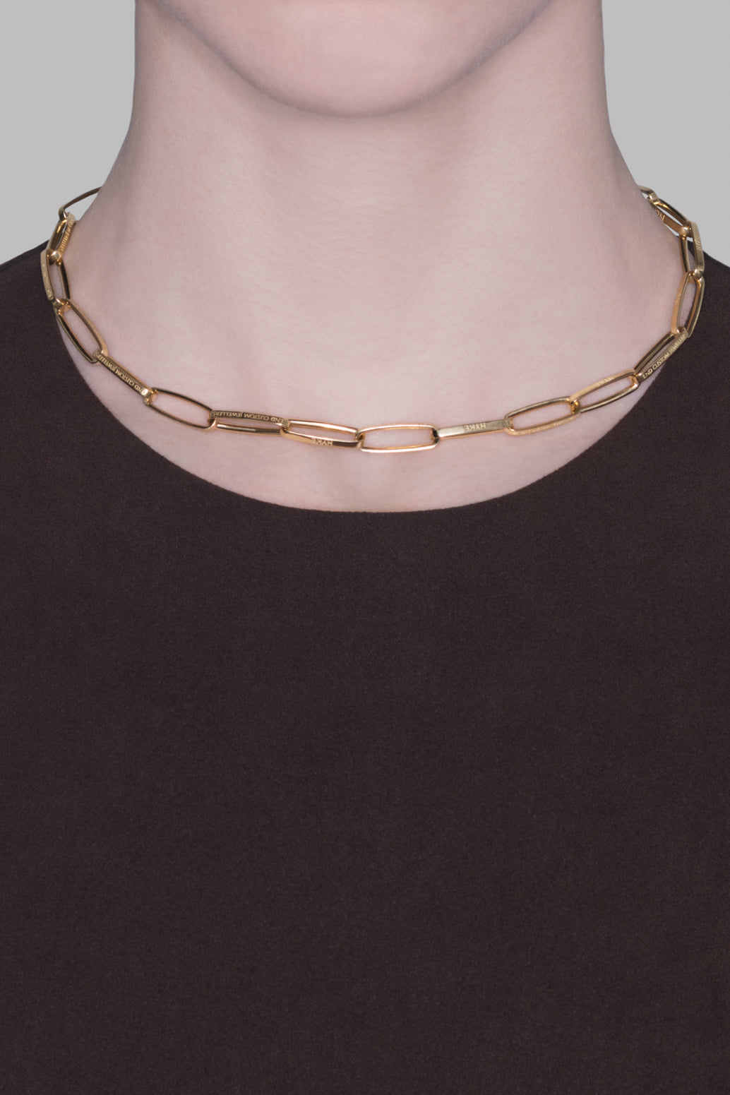 HALF ROUNDED CHAIN NECKLACE – HYKE ONLINE STORE
