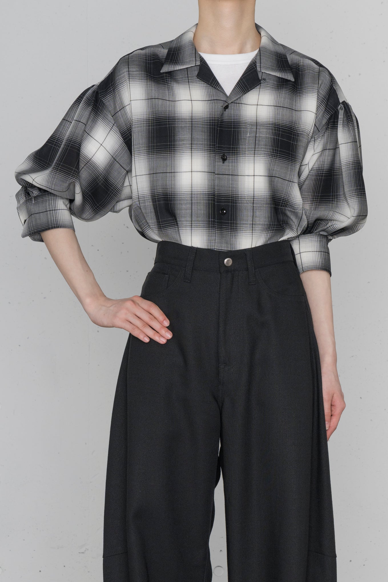 T/W OMBRE CHECK BALLOON SLEEVE BLOUSE