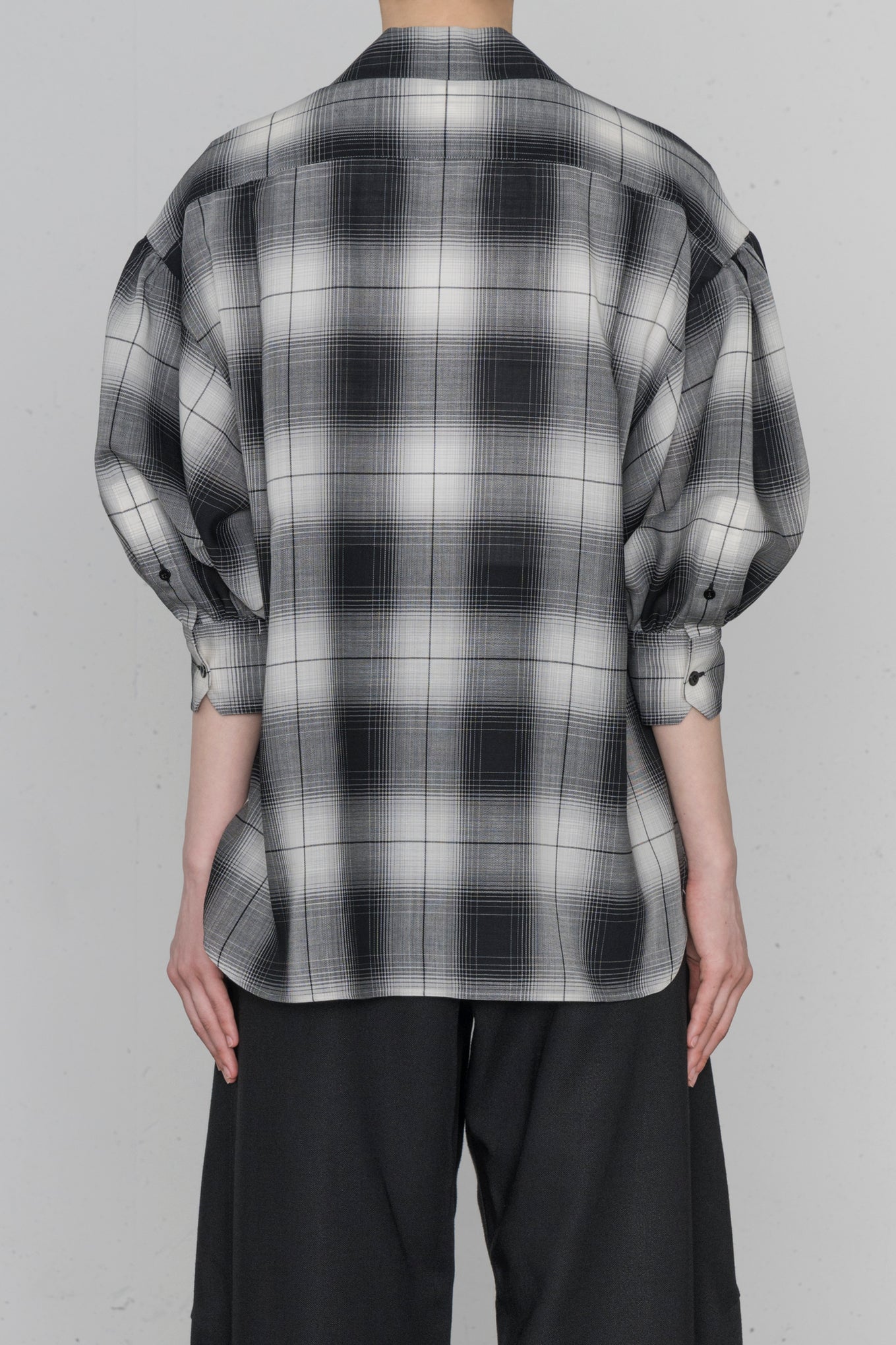 T/W OMBRE CHECK BALLOON SLEEVE BLOUSE