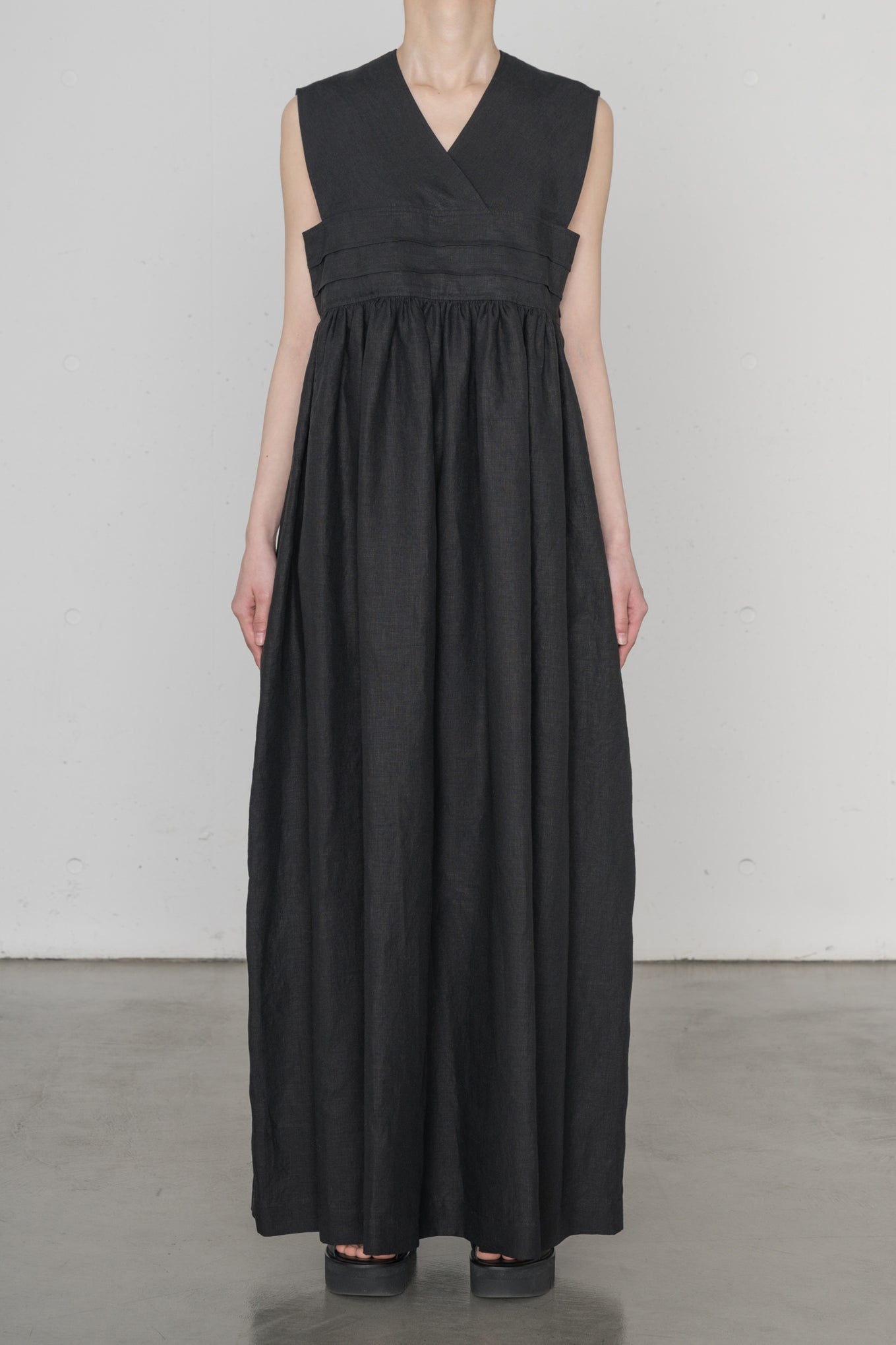 LINEN MAXI DRESS