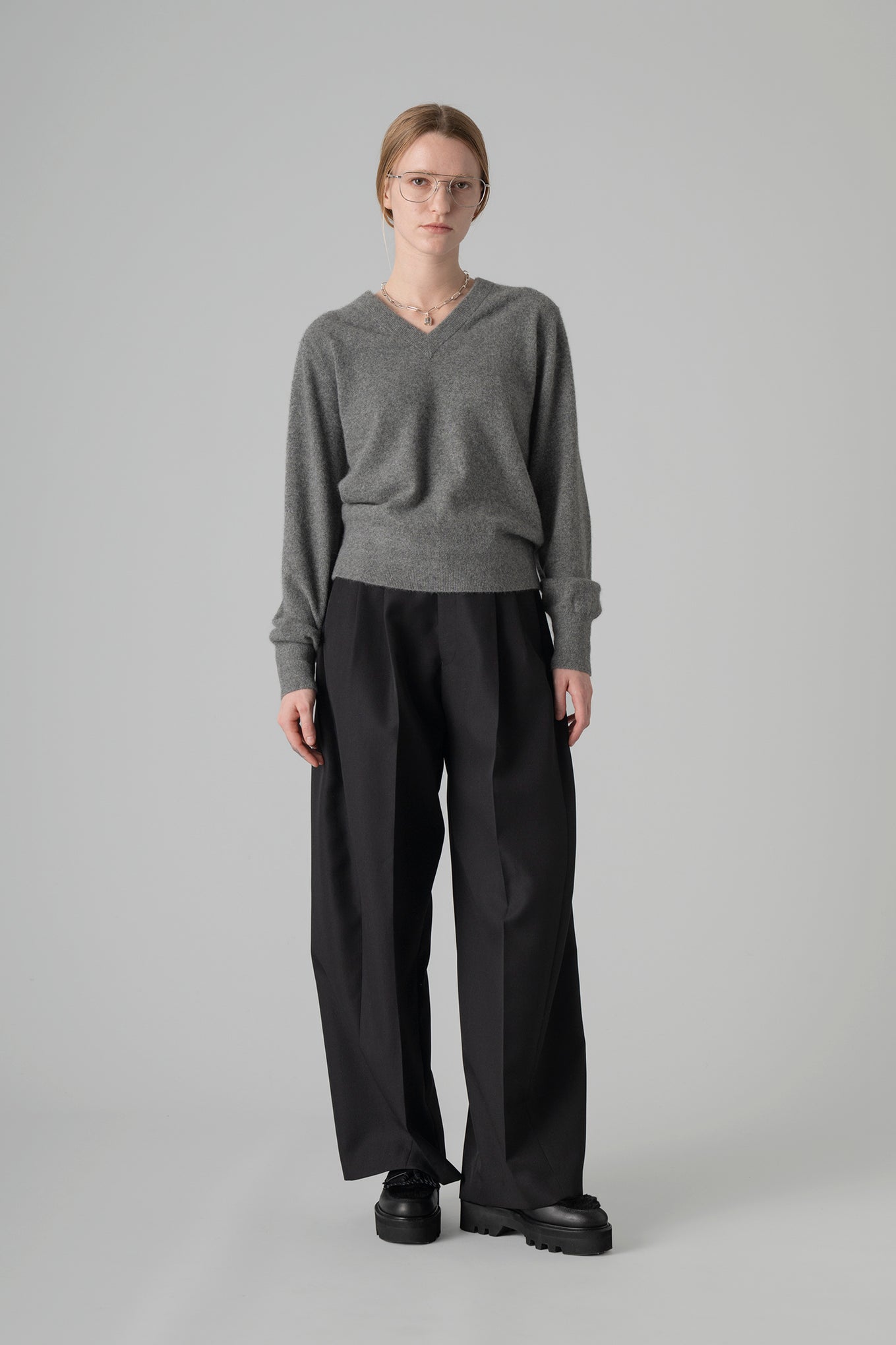 RACCOON V-NECK SWEATER