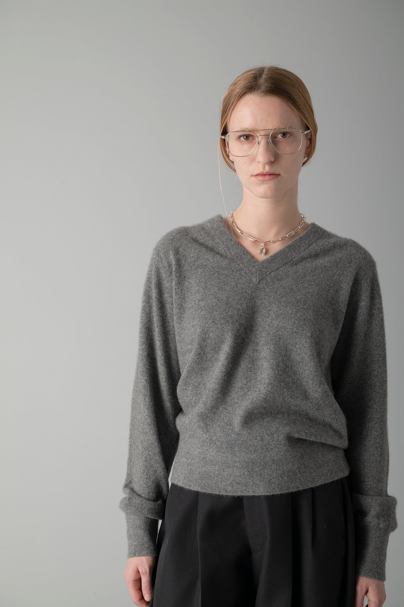 RACCOON V-NECK SWEATER
