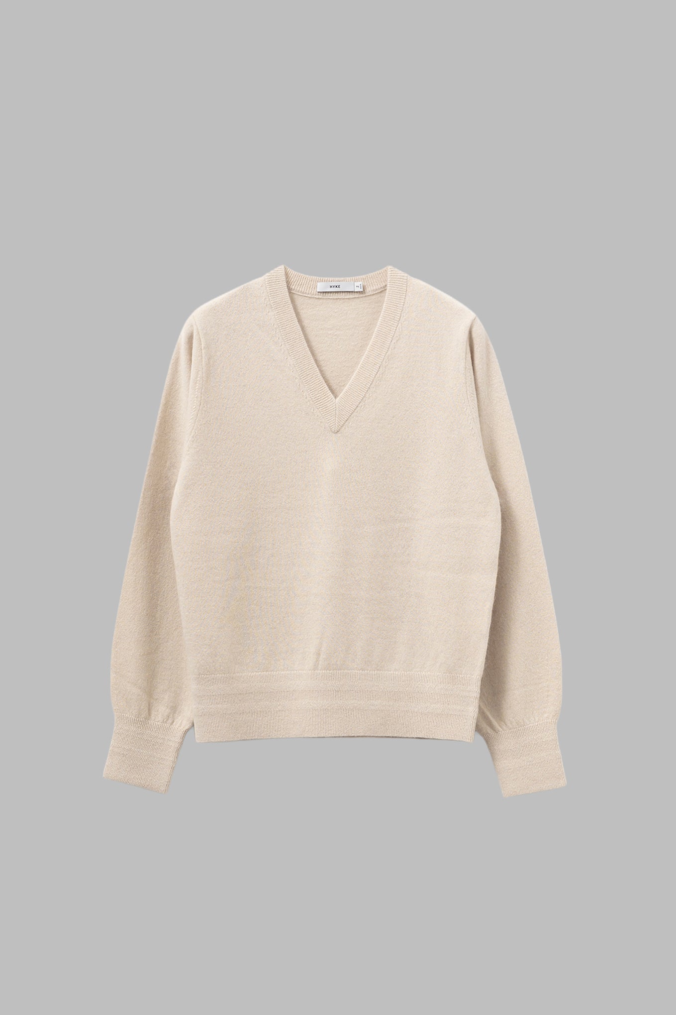 RACCOON V-NECK SWEATER