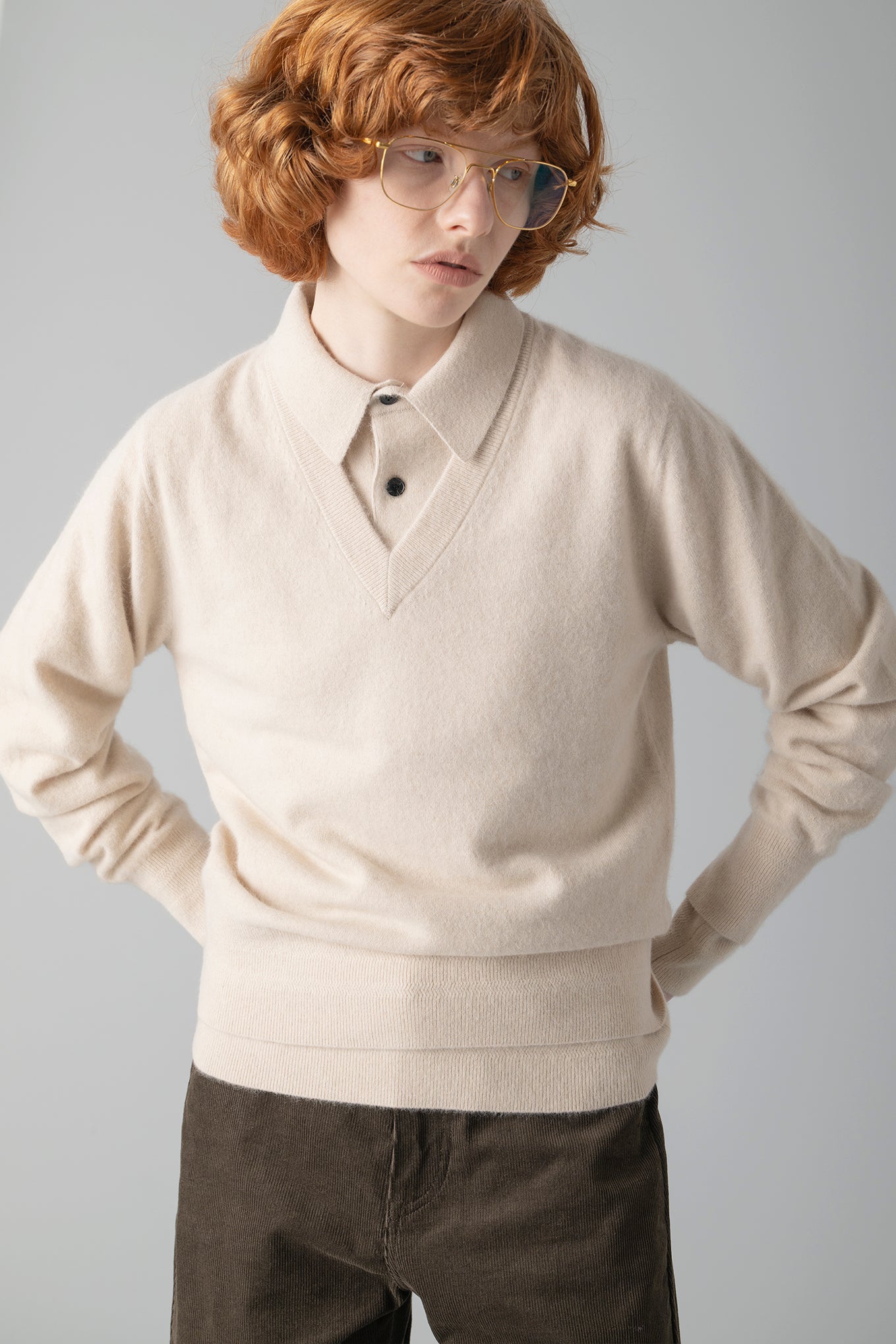 RACCOON V-NECK SWEATER