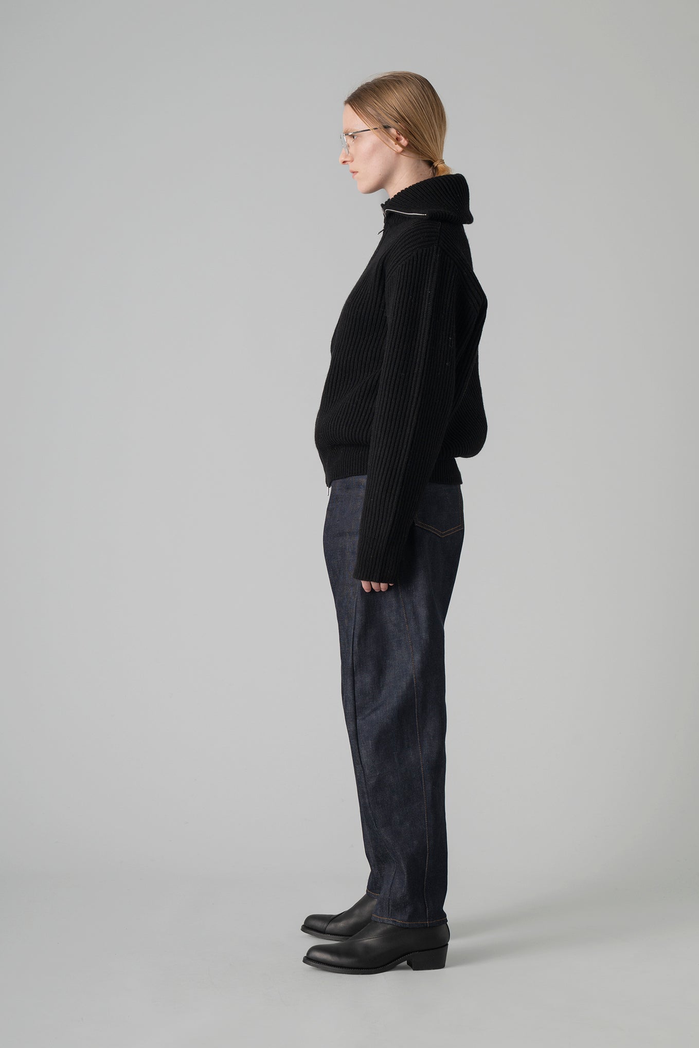 RIBBED ZIP SWEATER