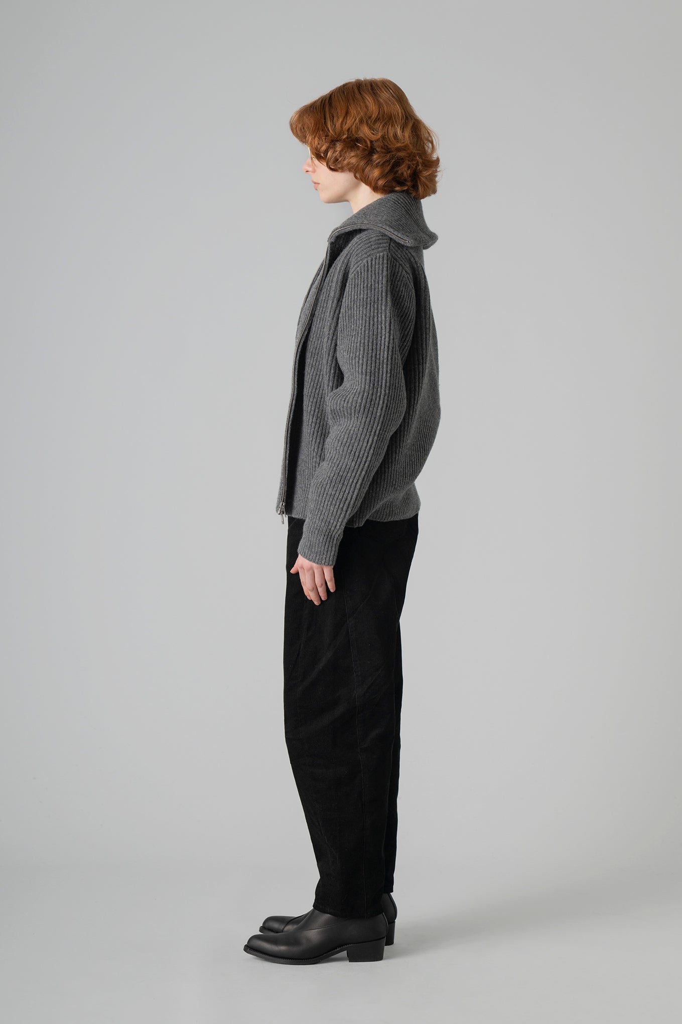 RIBBED ZIP SWEATER