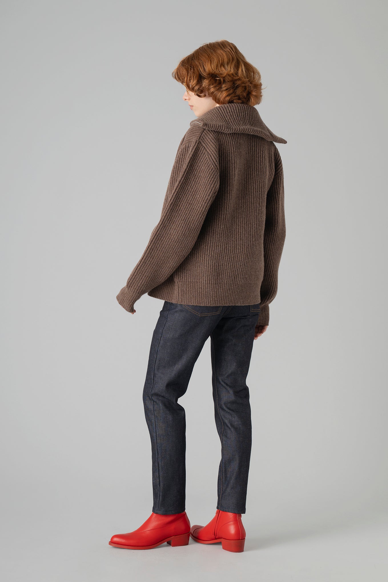 RIBBED ZIP SWEATER