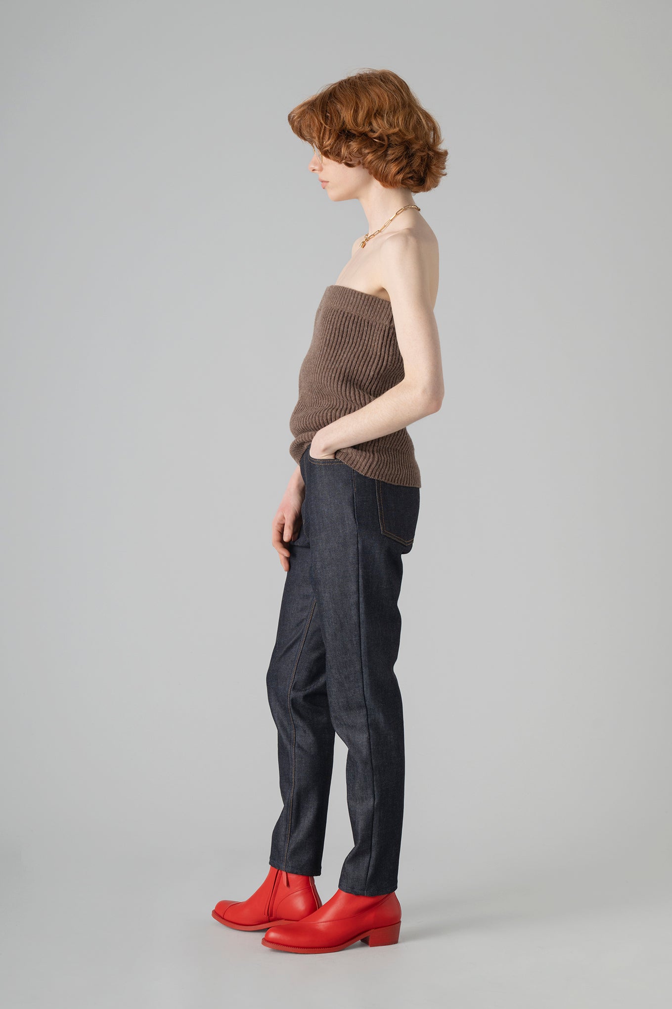 RIBBED STRAPLESS SWEATER
