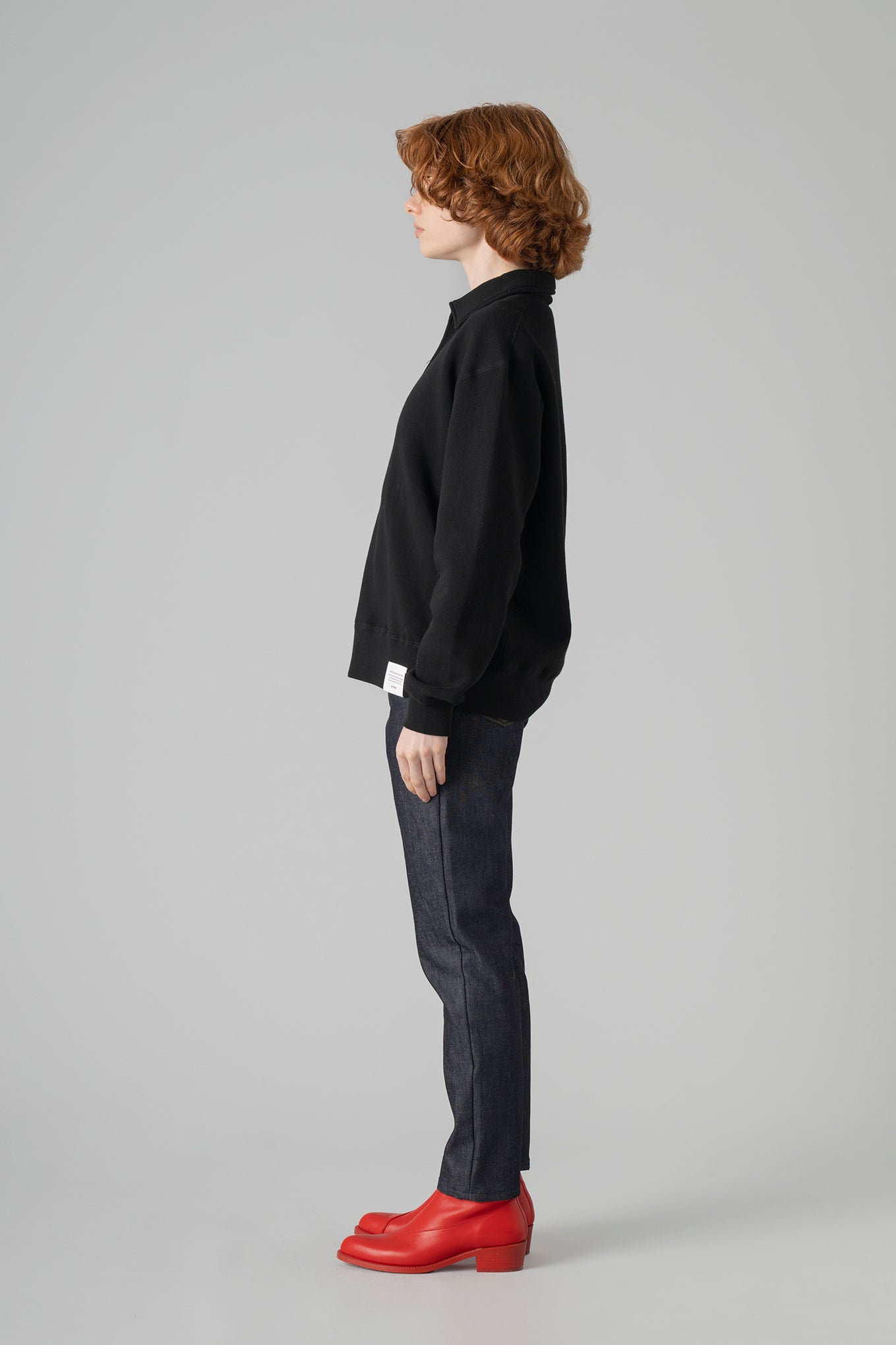 COLLARED SWEAT SHIRT