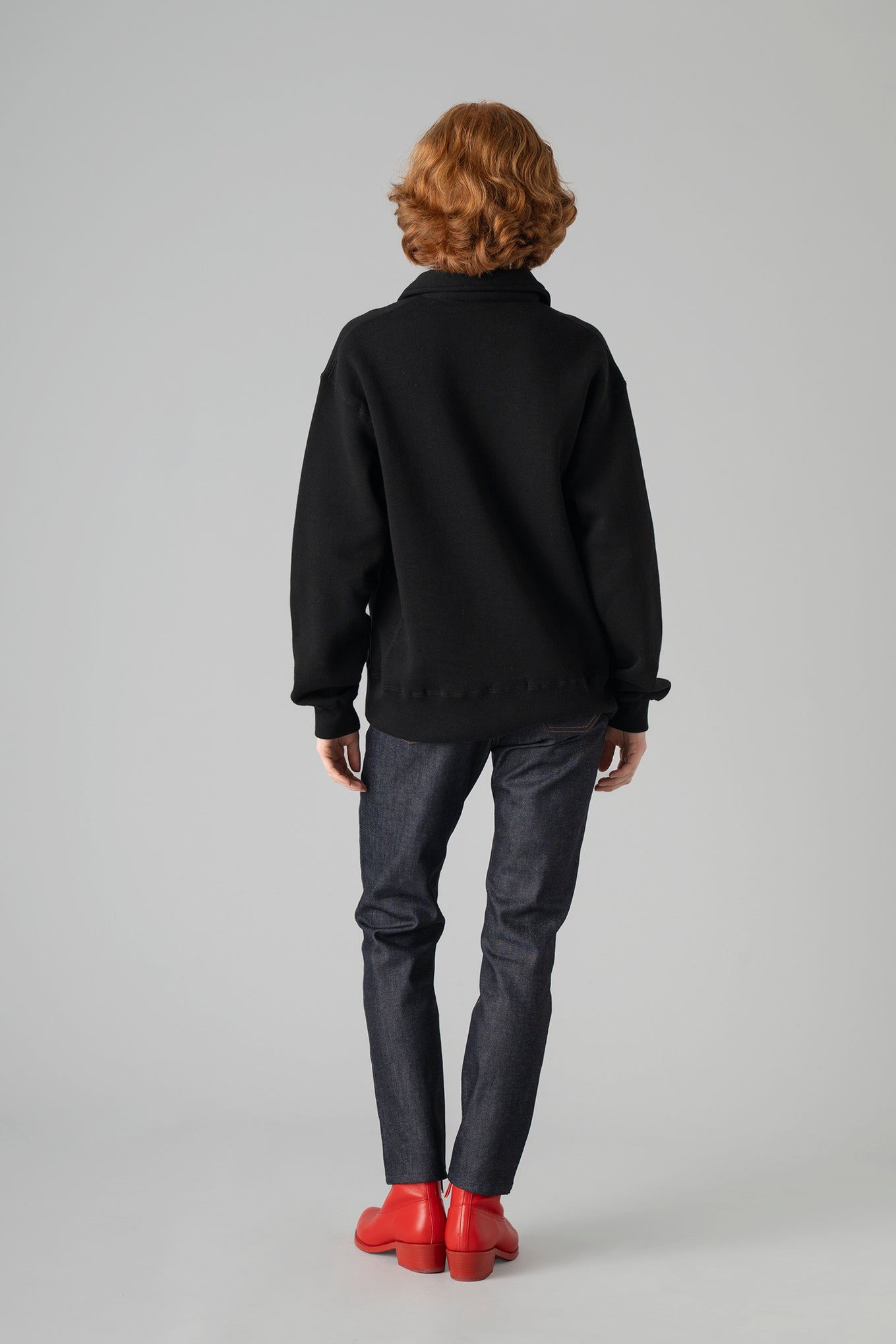 COLLARED SWEAT SHIRT