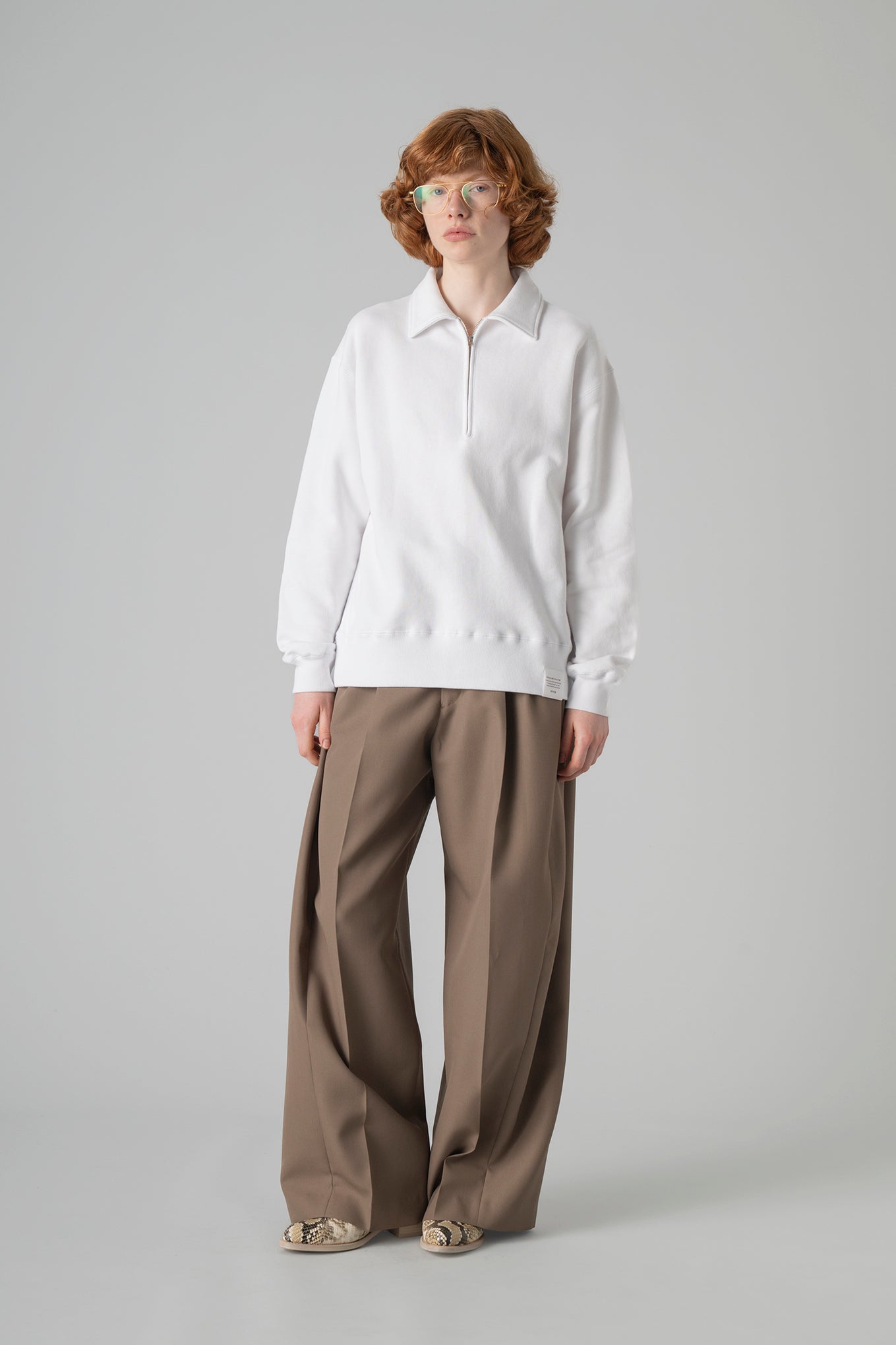 COLLARED SWEAT SHIRT