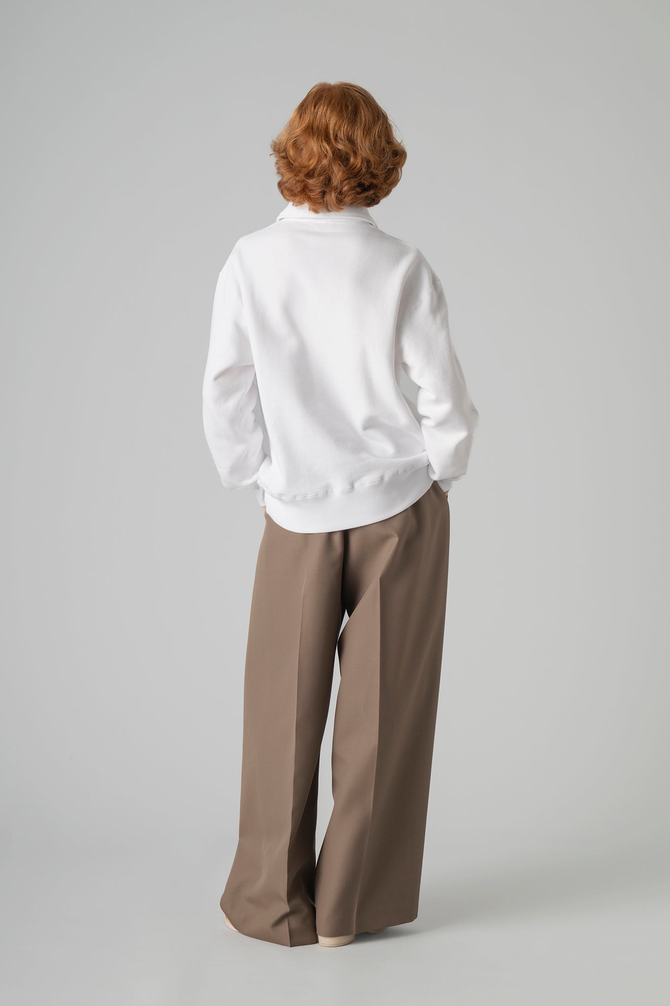 COLLARED SWEAT SHIRT