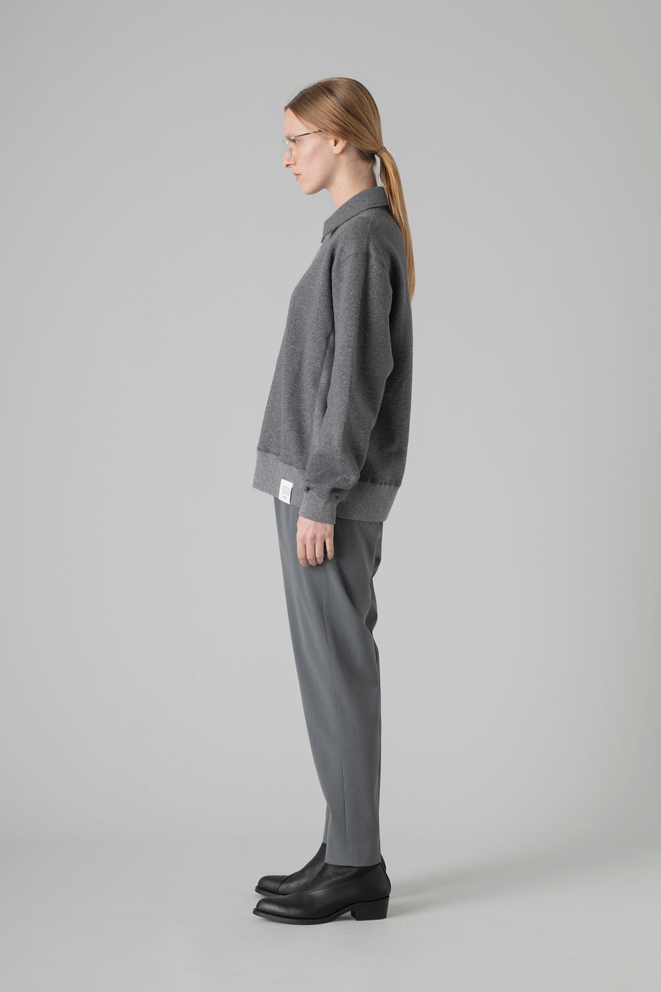 COLLARED SWEAT SHIRT