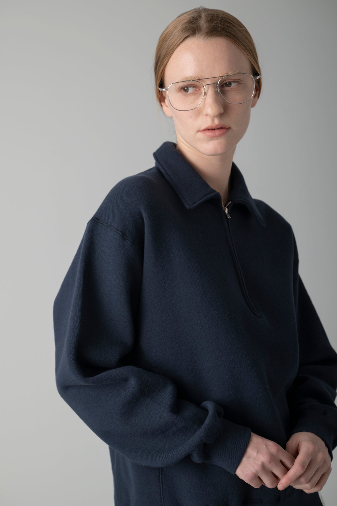 COLLARED SWEAT SHIRT