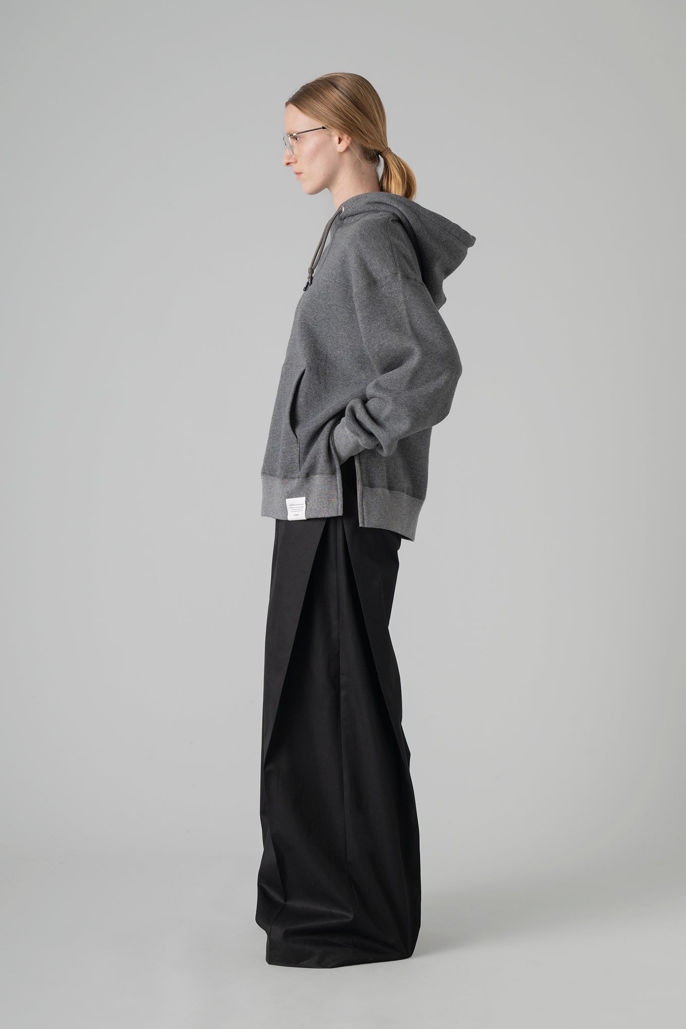 SWEAT HOODIE