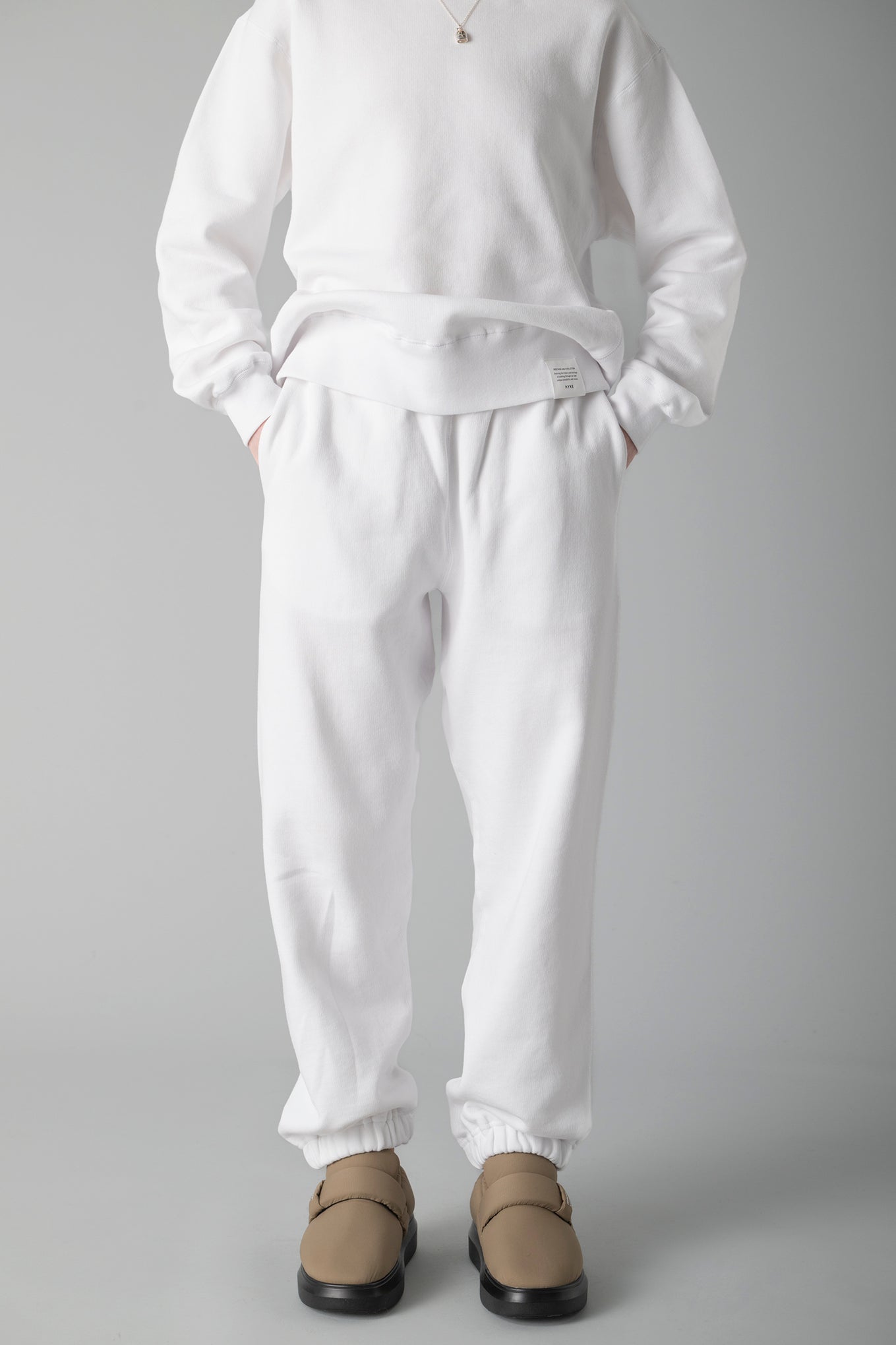 SWEAT PANTS