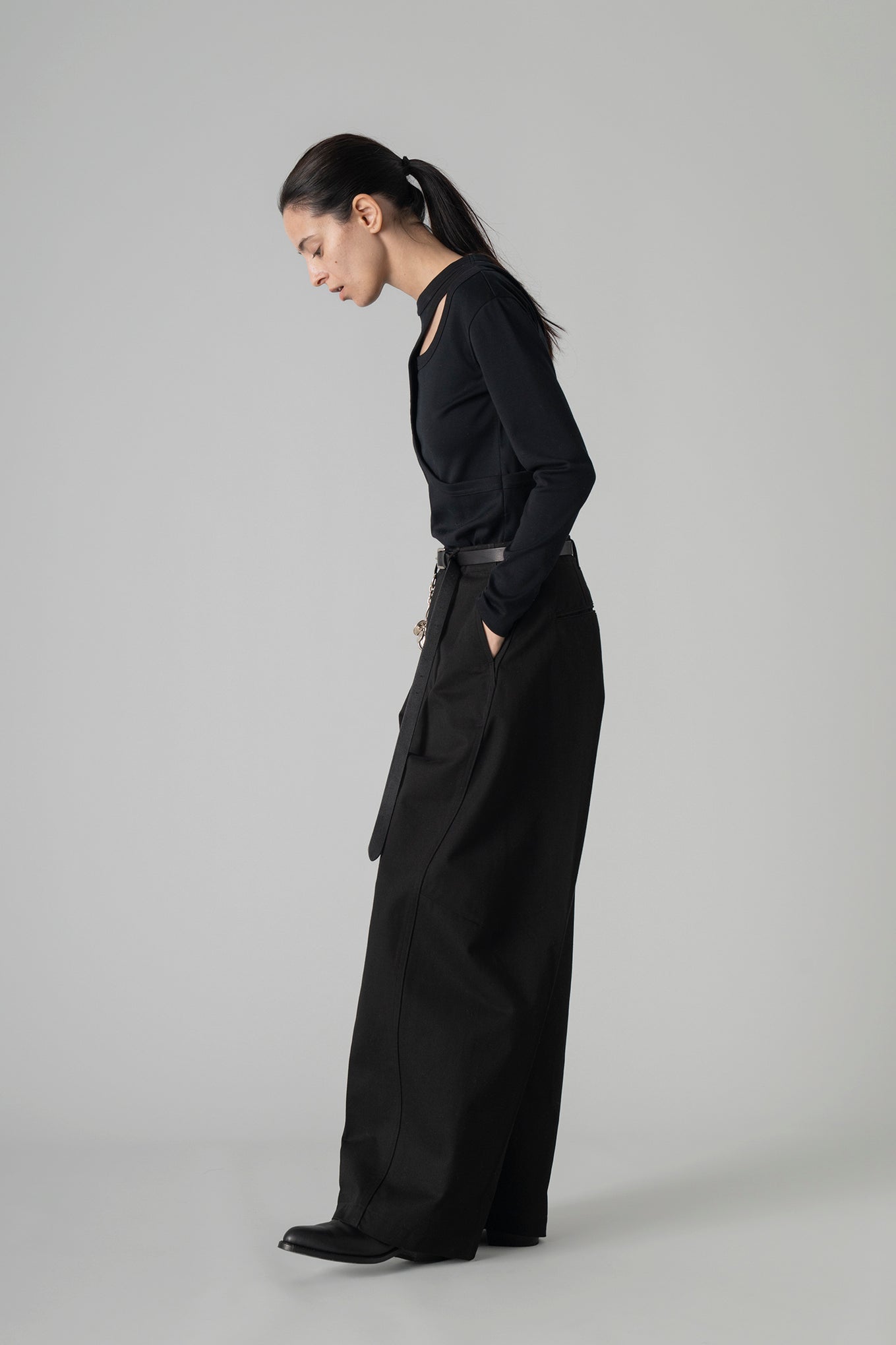 BARREL LEG CHINO PANTS