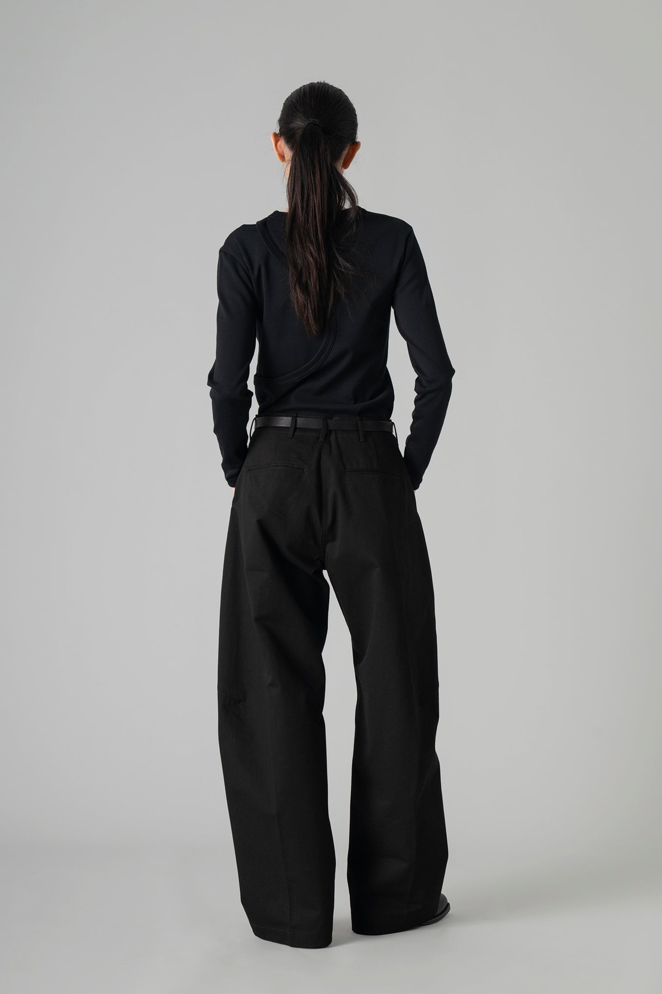BARREL LEG CHINO PANTS