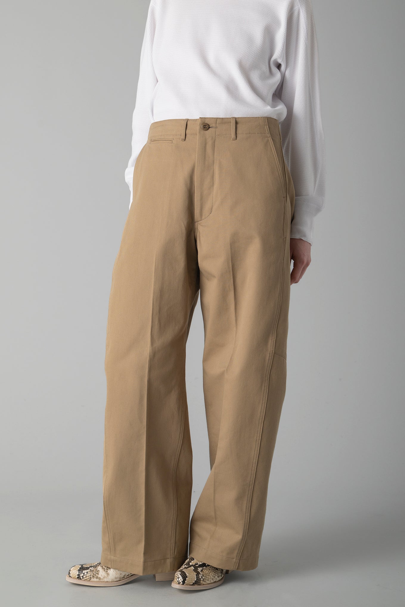 BARREL LEG CHINO PANTS