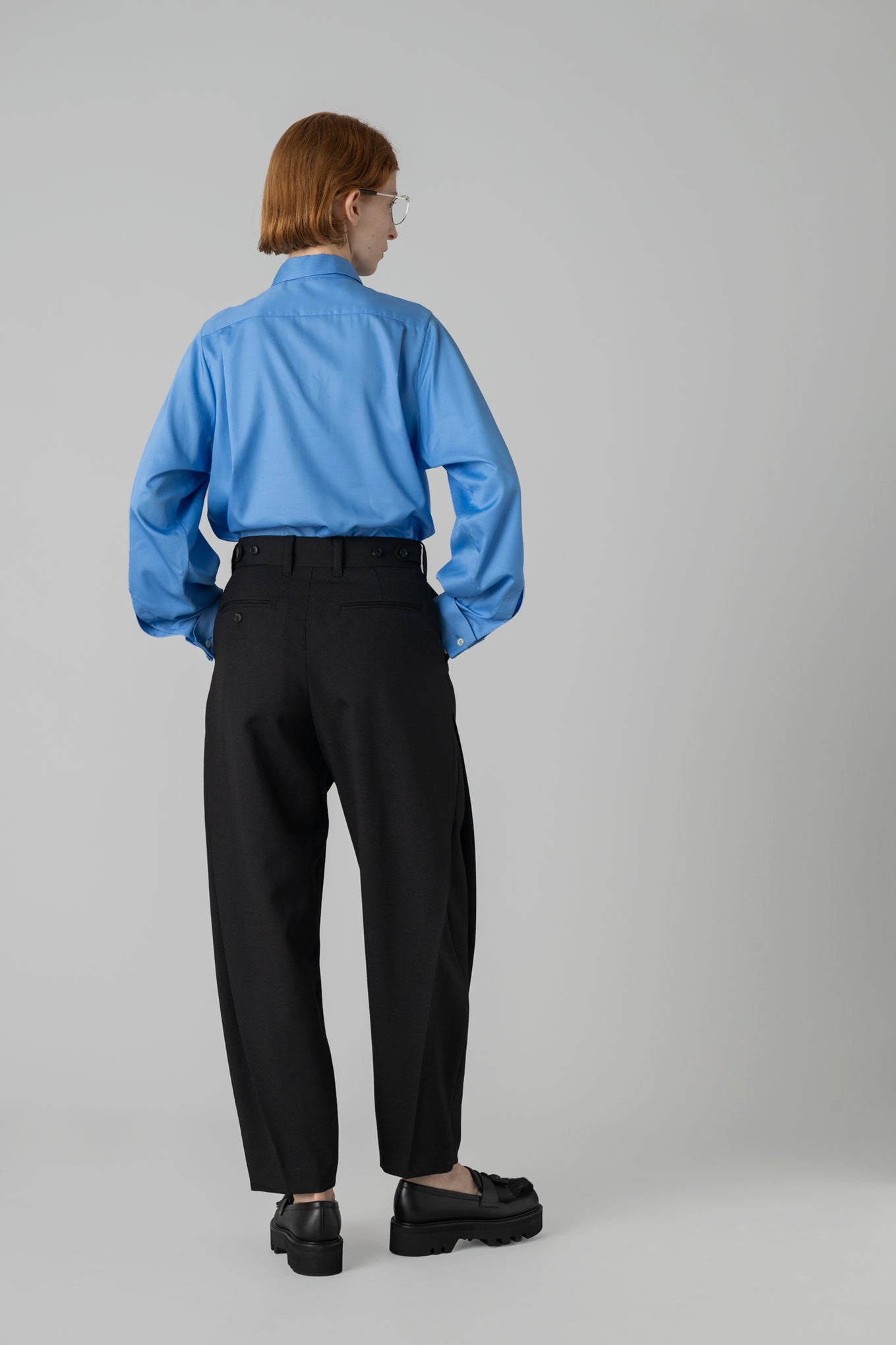 TROPICAL SIDE TUCK TAPERED PANTS