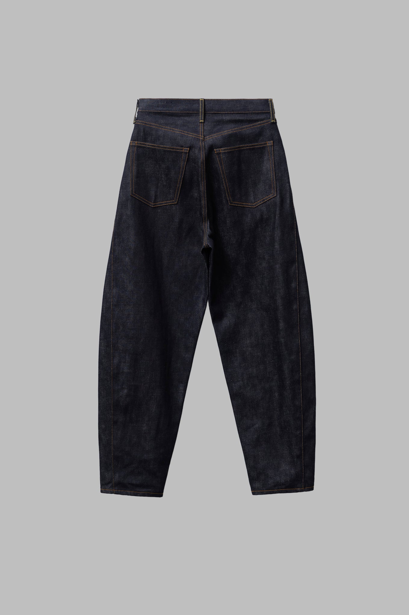 DENIM TAPERED JEANS