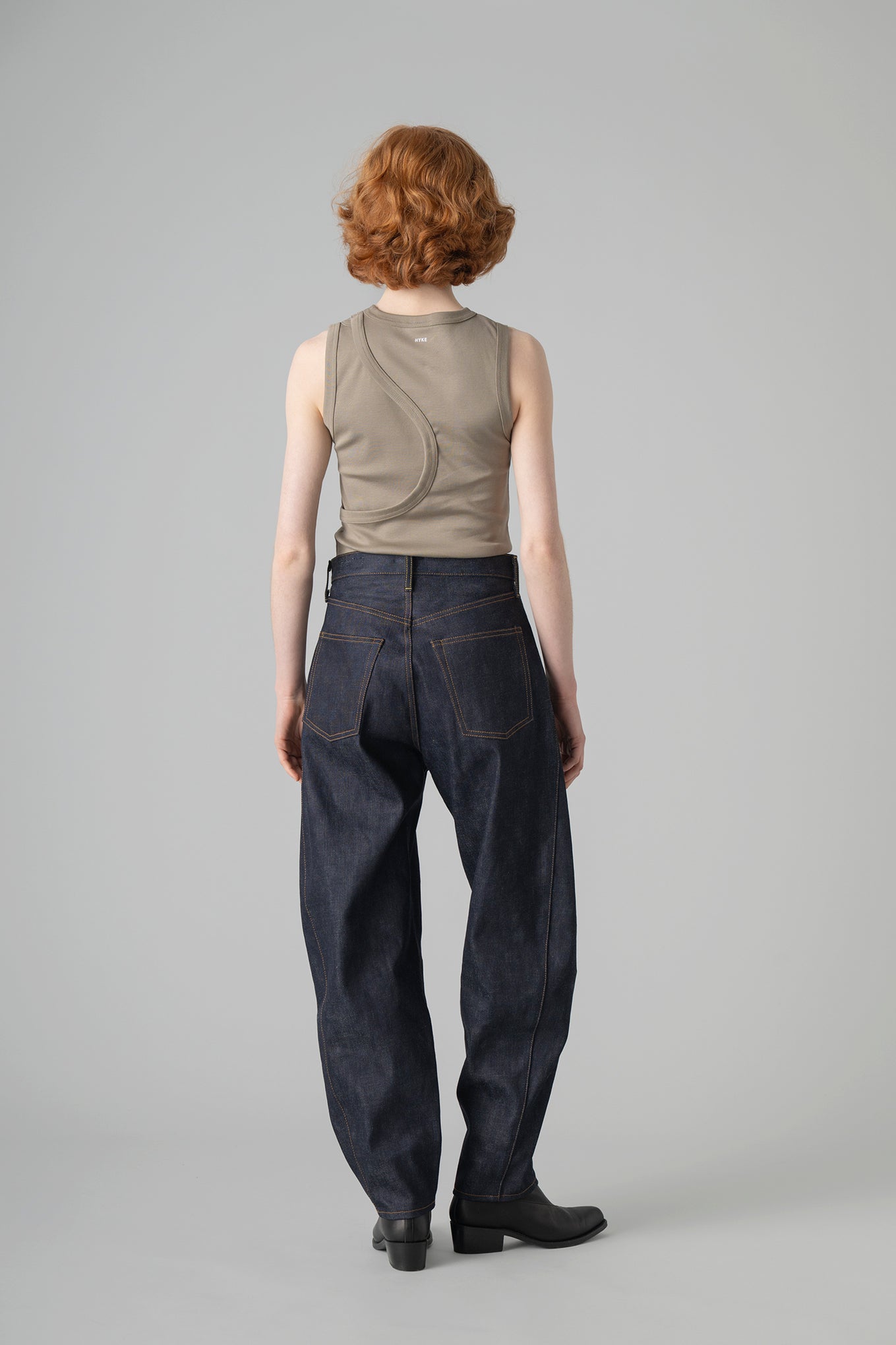 DENIM TAPERED JEANS