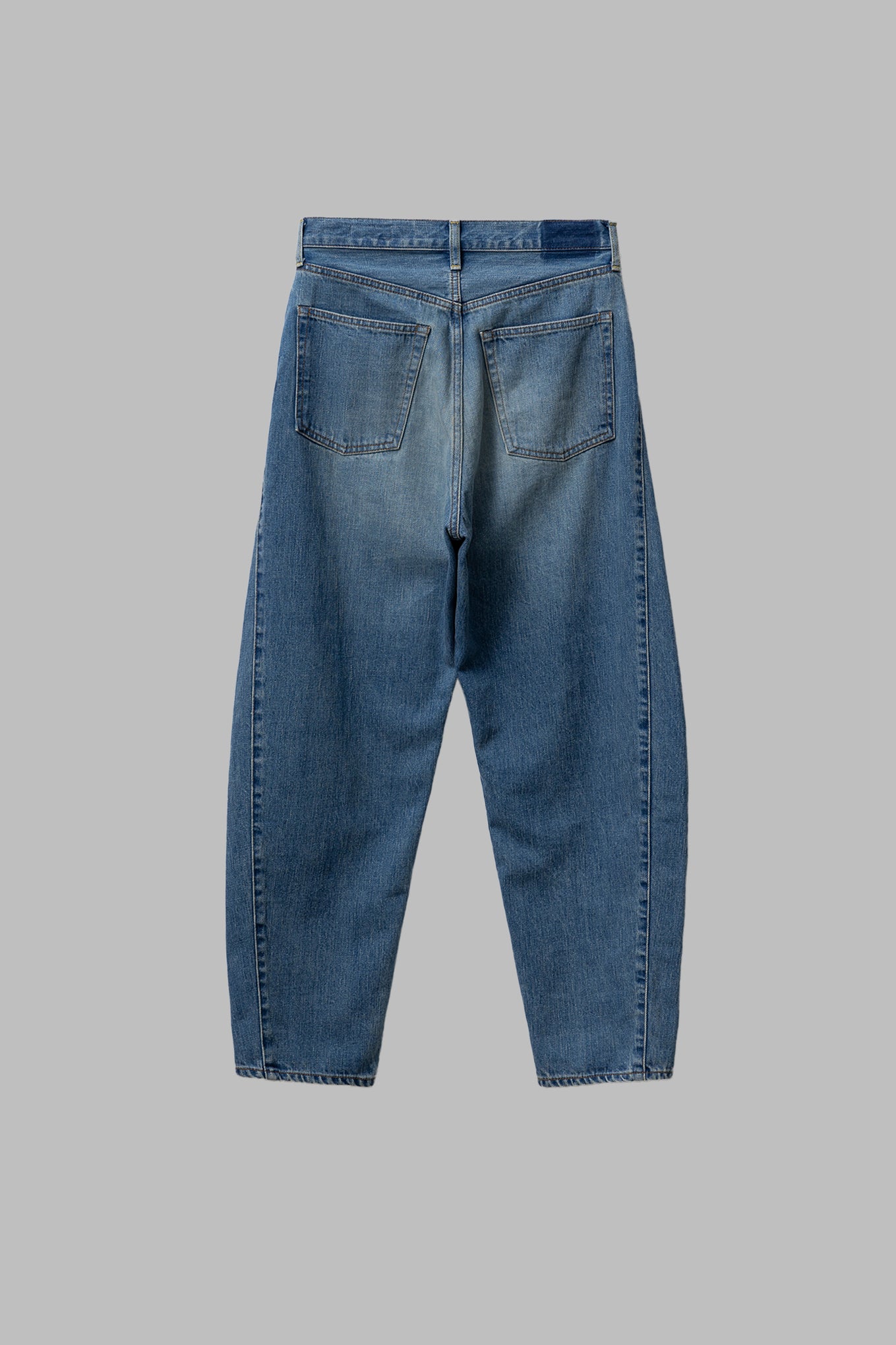 DENIM TAPERED JEANS