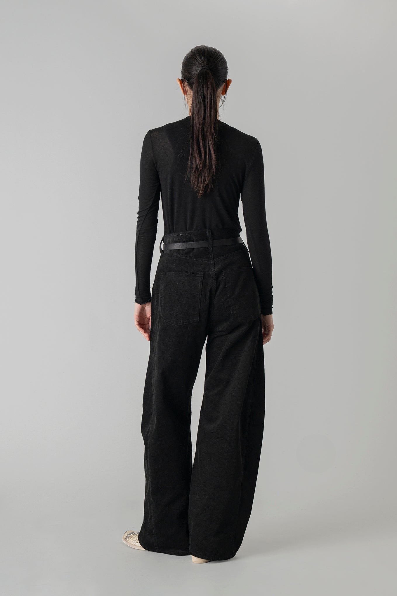 CORDUROY BARREL LEG JEANS