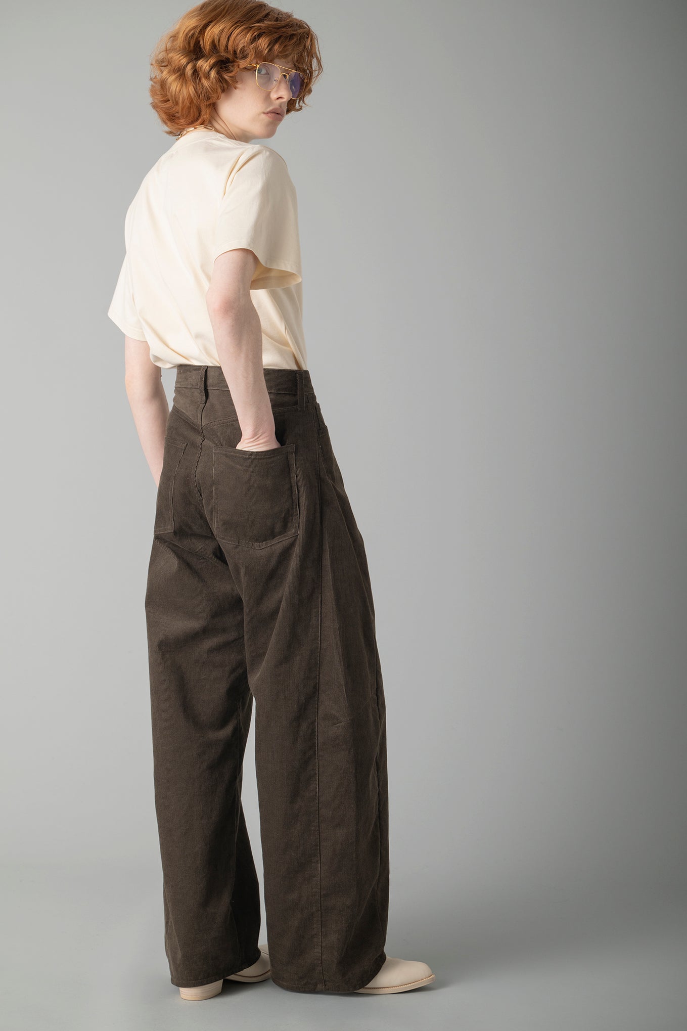 CORDUROY BARREL LEG JEANS