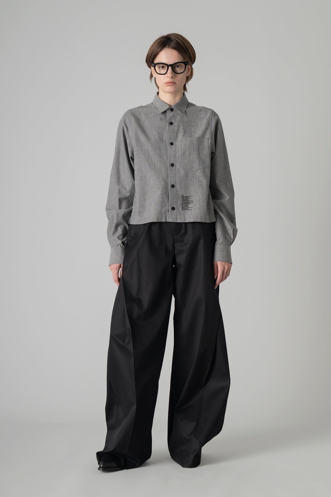 CHAMBRAY CROPPED SHIRT