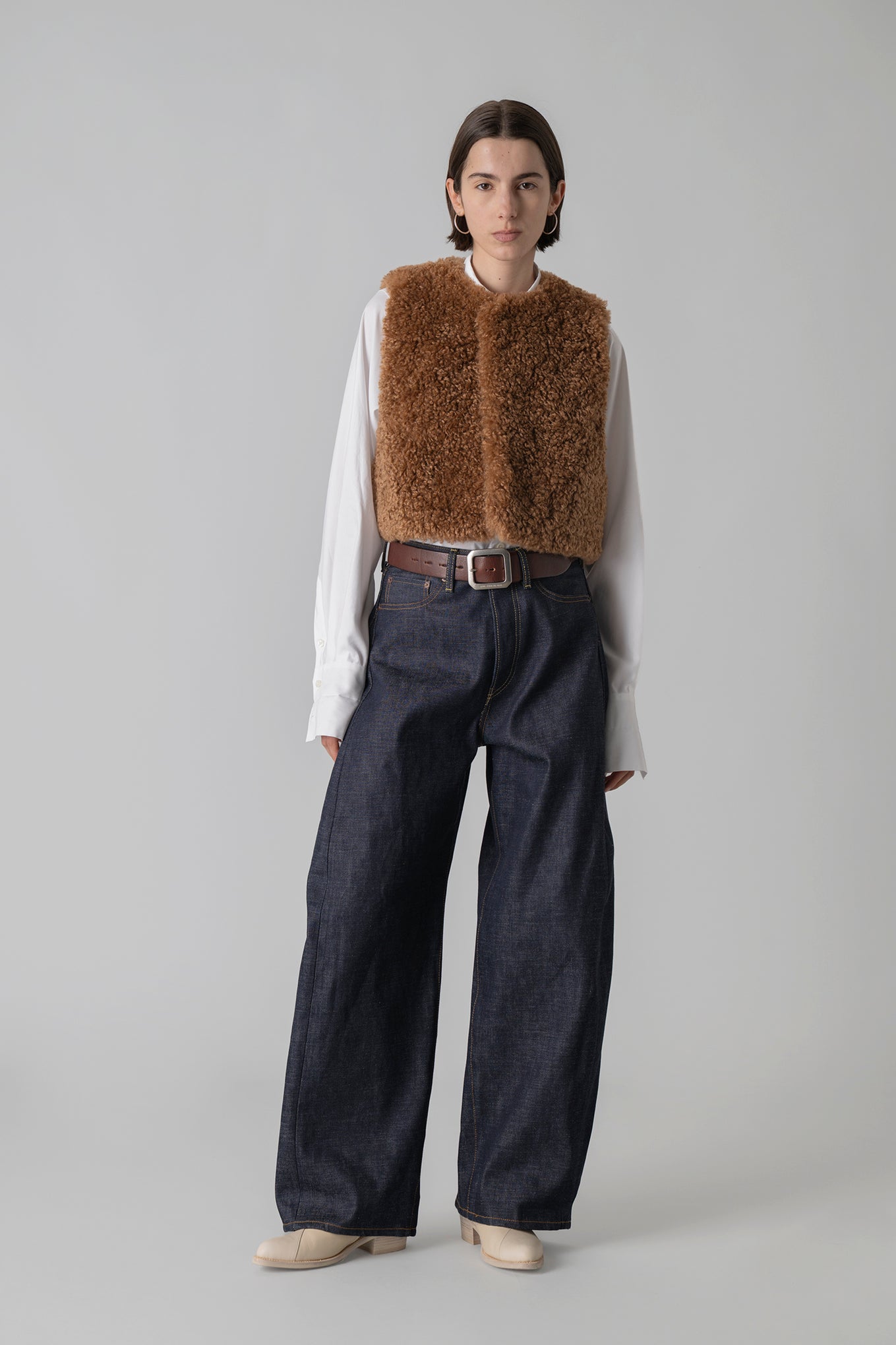 FAUX SHEARLING CROPPED VEST