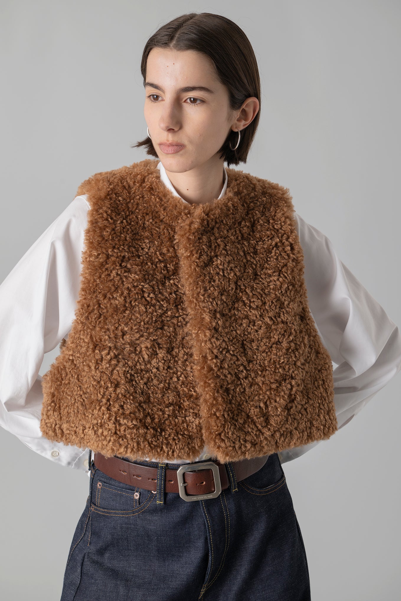 FAUX SHEARLING CROPPED VEST