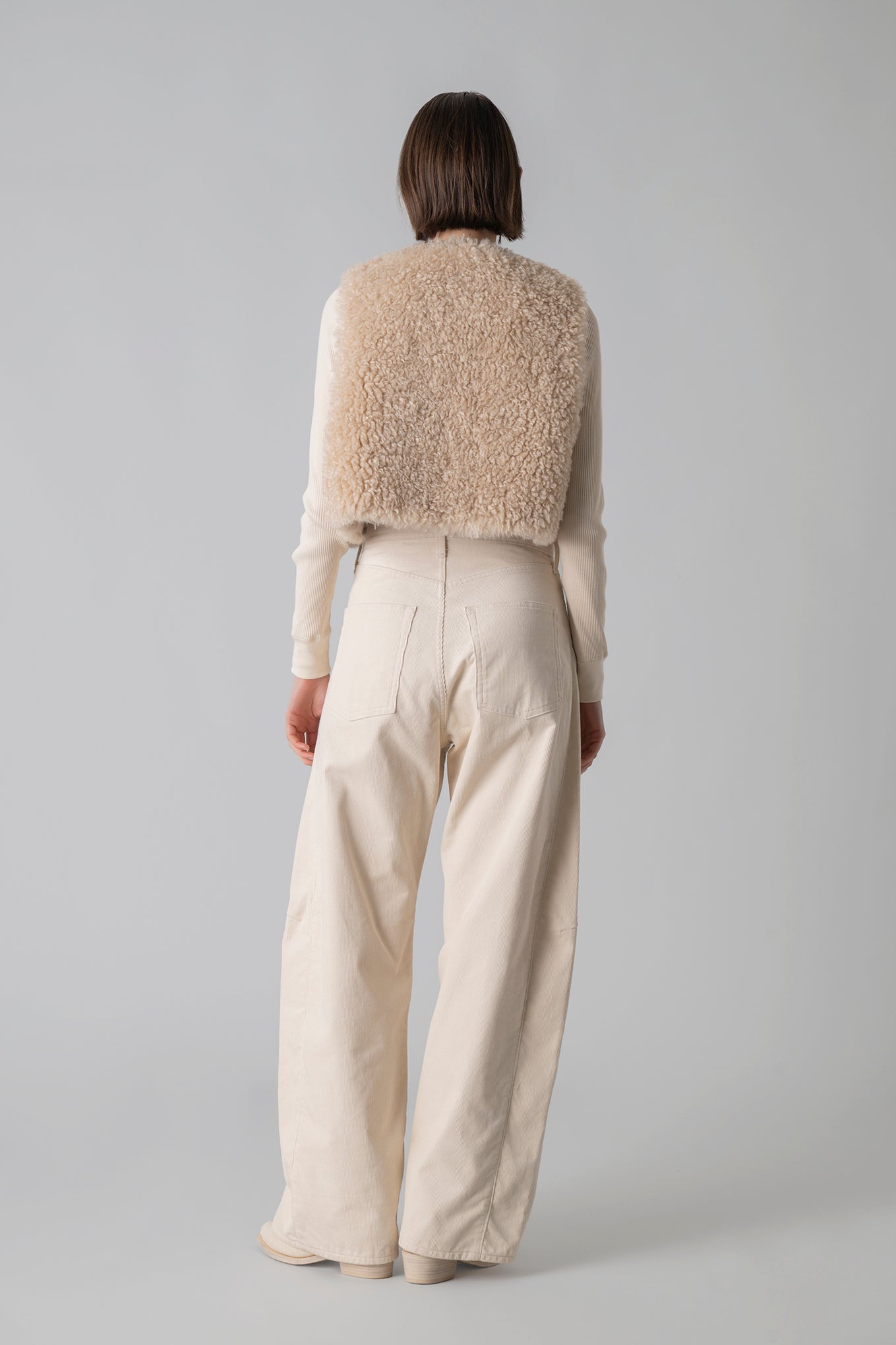 FAUX SHEARLING CROPPED VEST